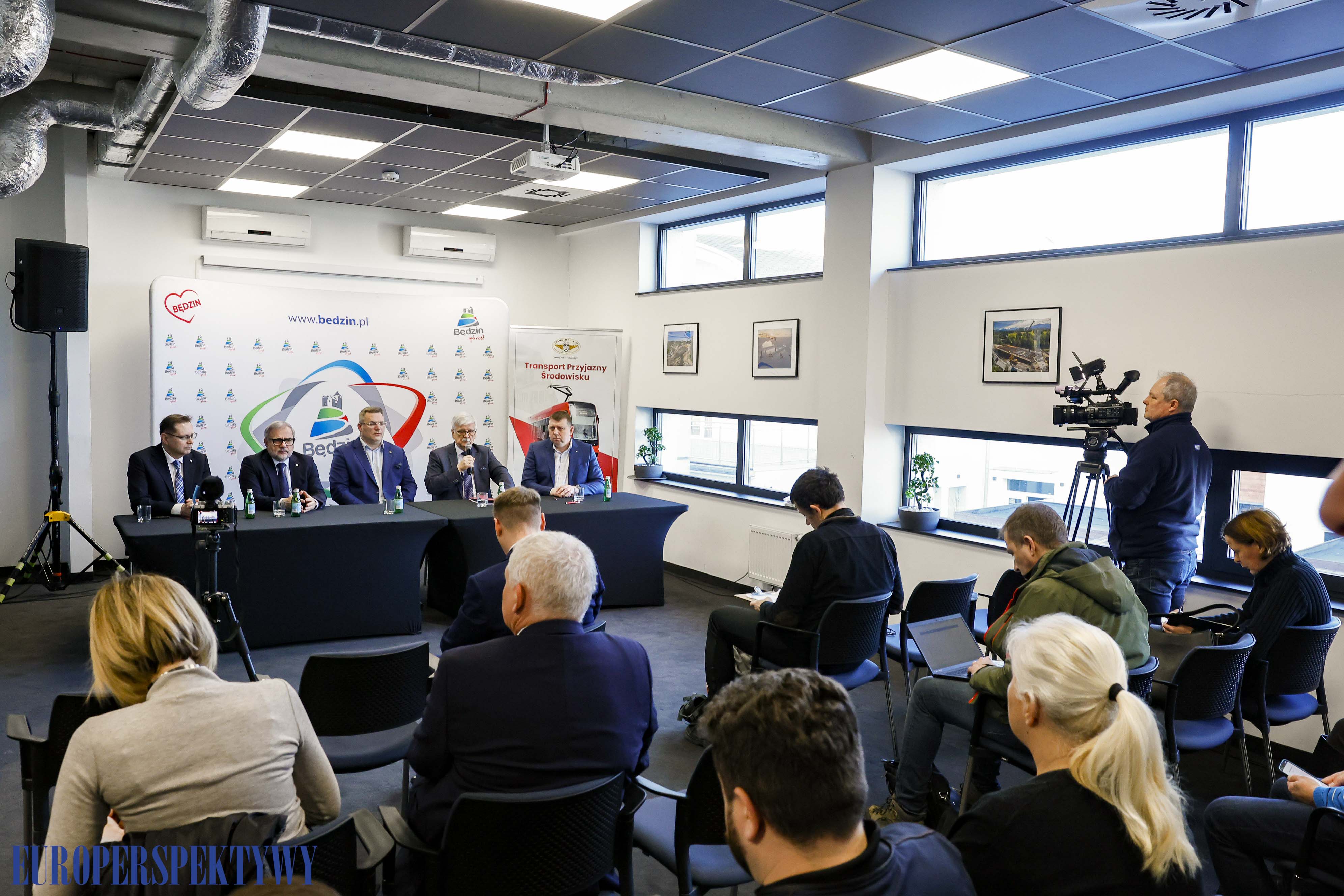 EP (25 z 37) Europerspektywy Będzin i Tramwaje Śląskie SA: podpisanie umowy