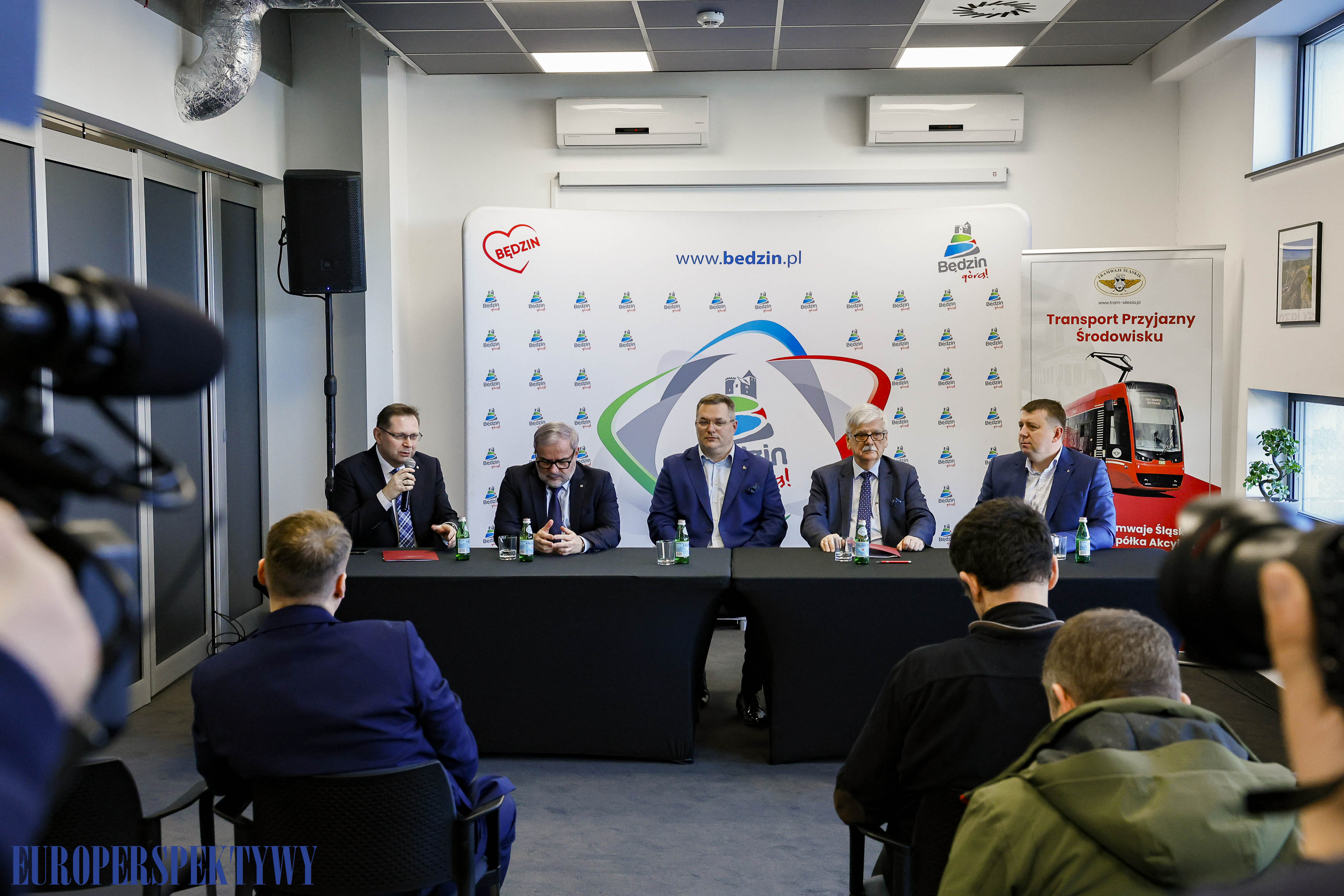 EP (33 z 37) Europerspektywy Będzin i Tramwaje Śląskie SA: podpisanie umowy