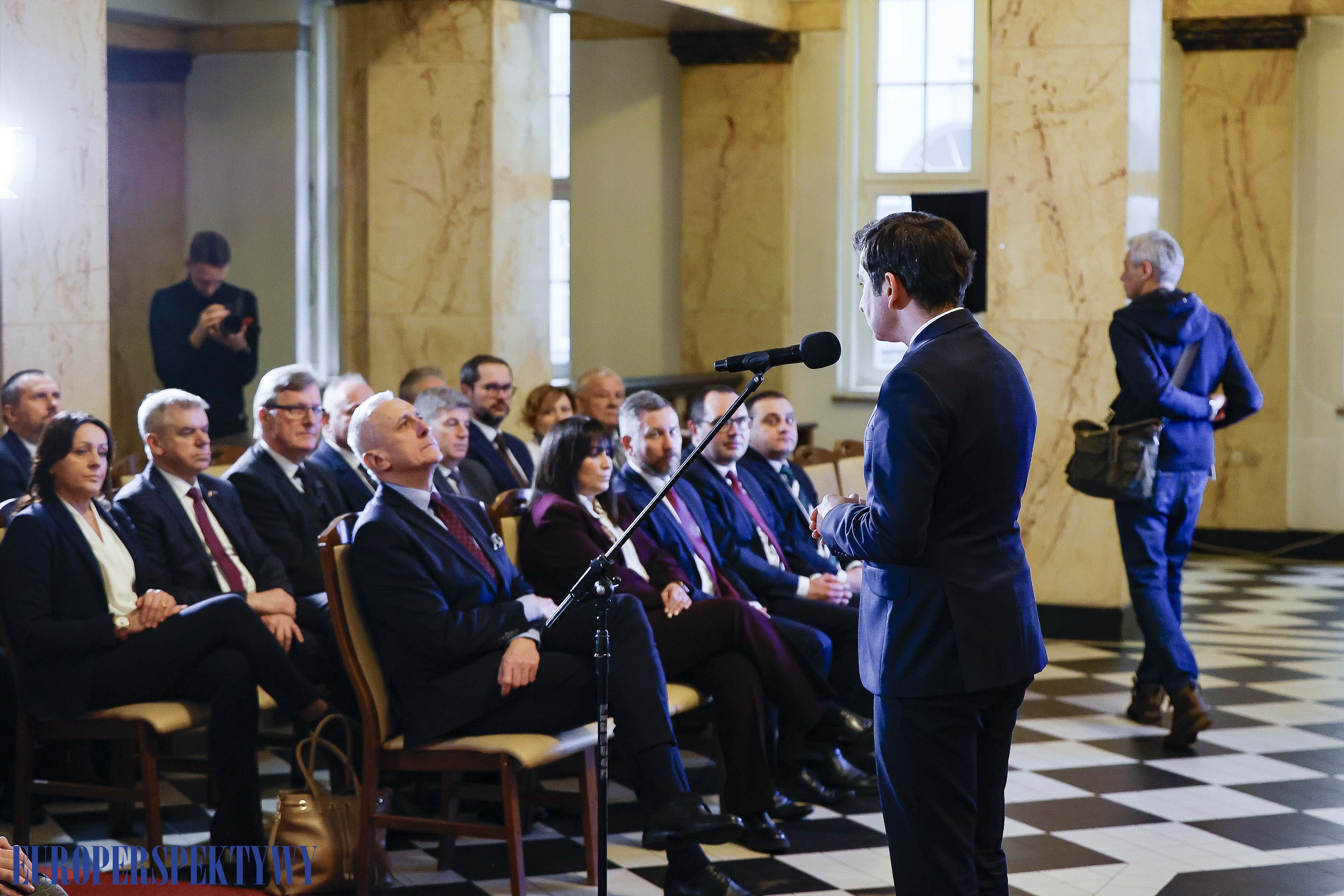 EP (37 z 46) Europerspektywy 2025: noworoczne spotkanie korpusu konsularnego