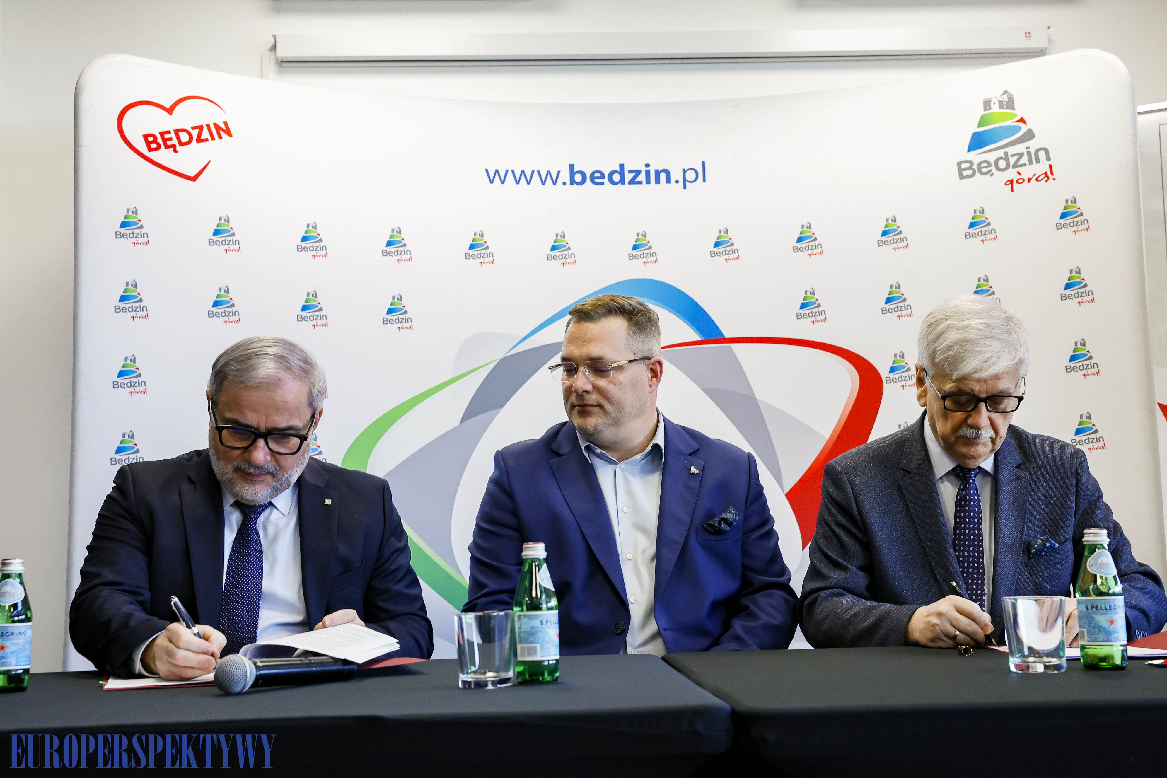 EP (7 z 37) Europerspektywy Będzin i Tramwaje Śląskie SA: podpisanie umowy