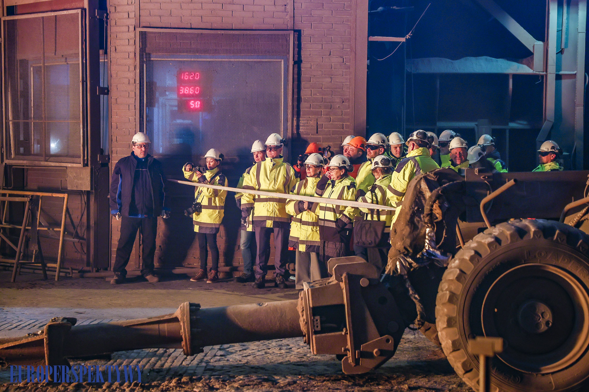 EUROPERSPEKTYWY (19 z 87) Europerspektywy Huta Częstochowa: wznowienie produkcji