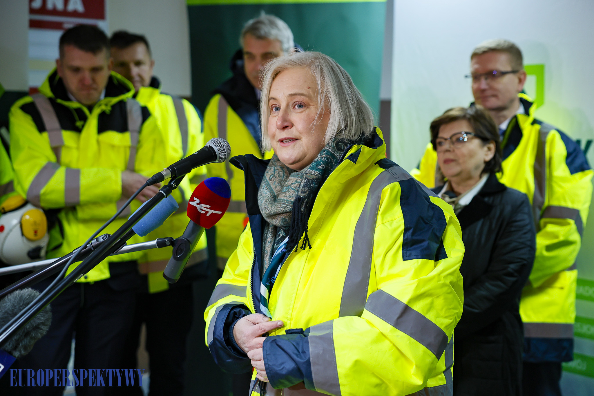 EUROPERSPEKTYWY (54 z 87) Europerspektywy Huta Częstochowa: wznowienie produkcji