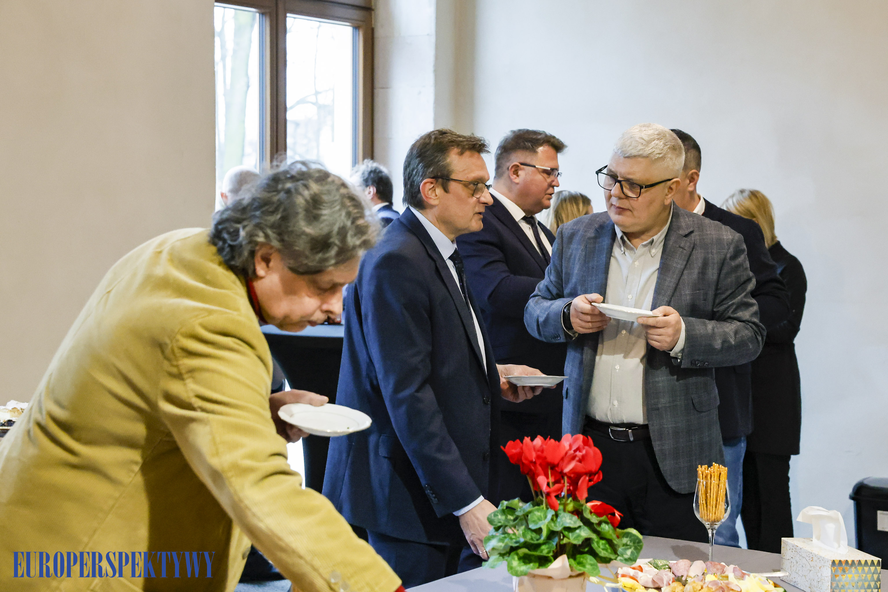 _MGL-1070 Europerspektywy Pałac w Rzuchowie: konferencja naukowa