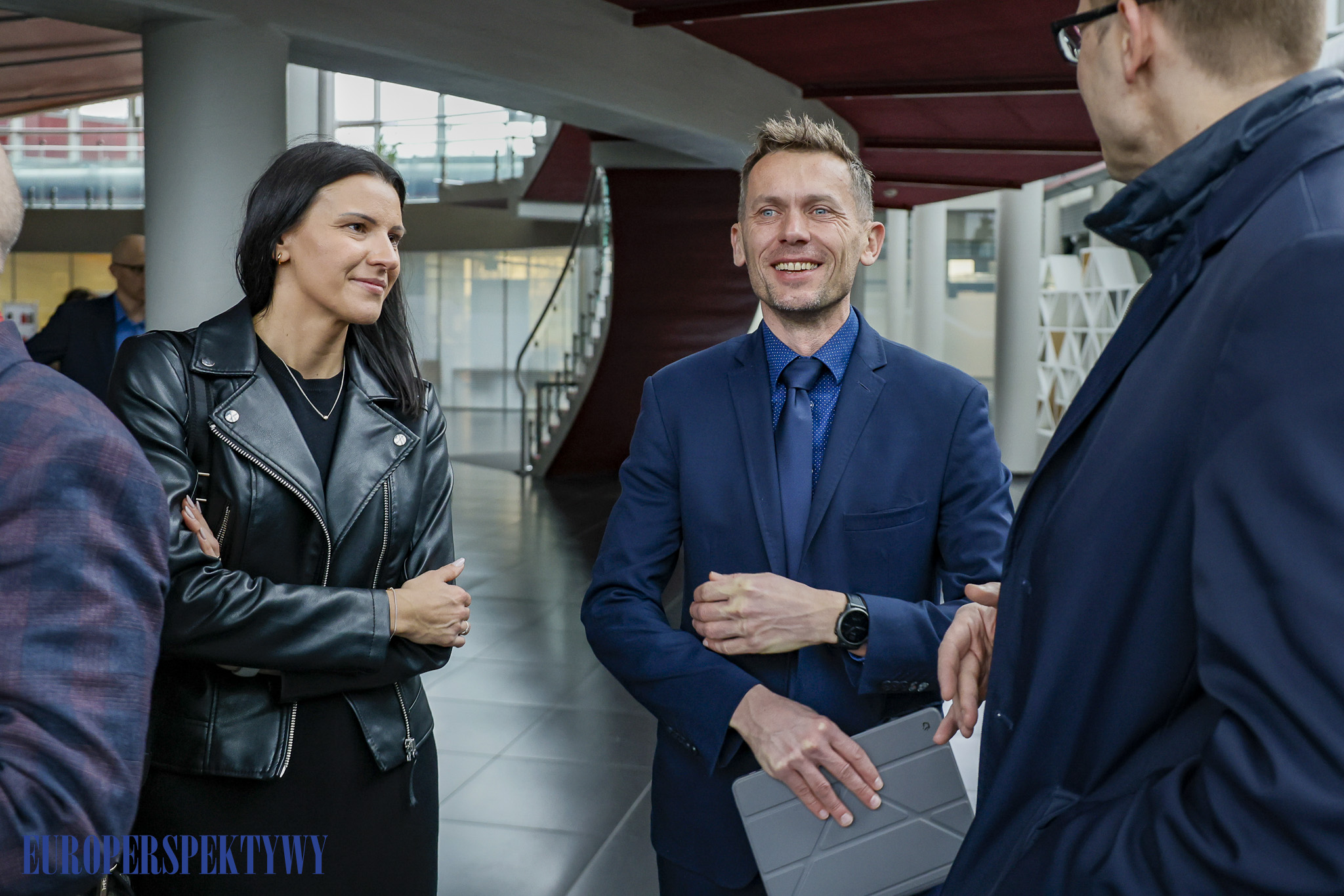 EUROPERSPEKTYWY (12 z 198) Europerspektywy Konferencja OIPH: bezpieczeństwo energetyczne i transformacja lokalna