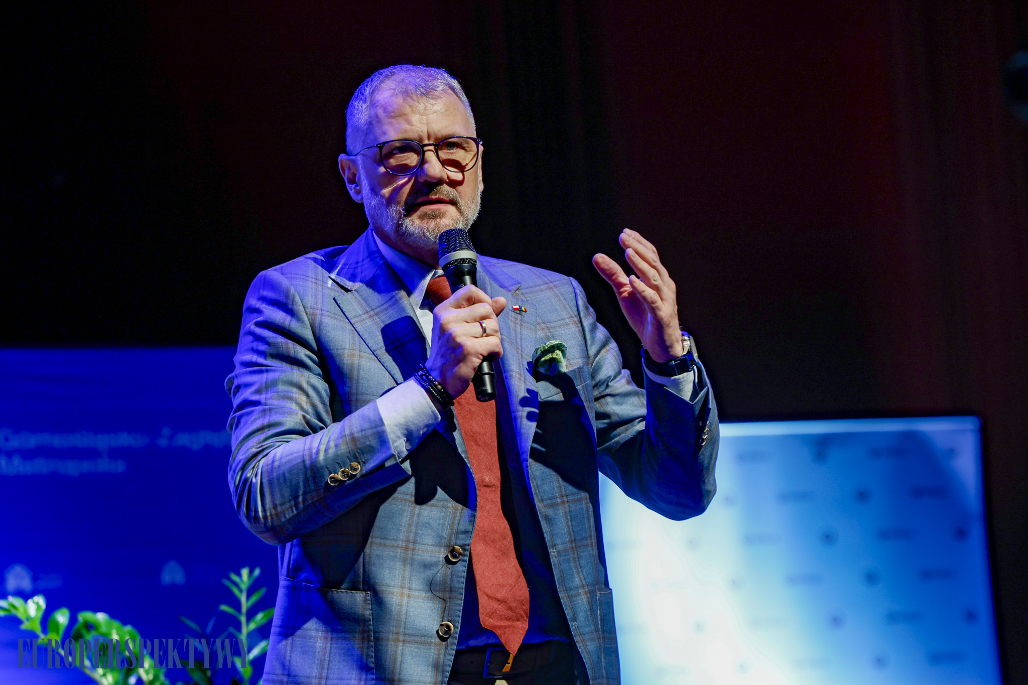 EUROPERSPEKTYWY (123 z 198) Europerspektywy Konferencja OIPH: bezpieczeństwo energetyczne i transformacja lokalna