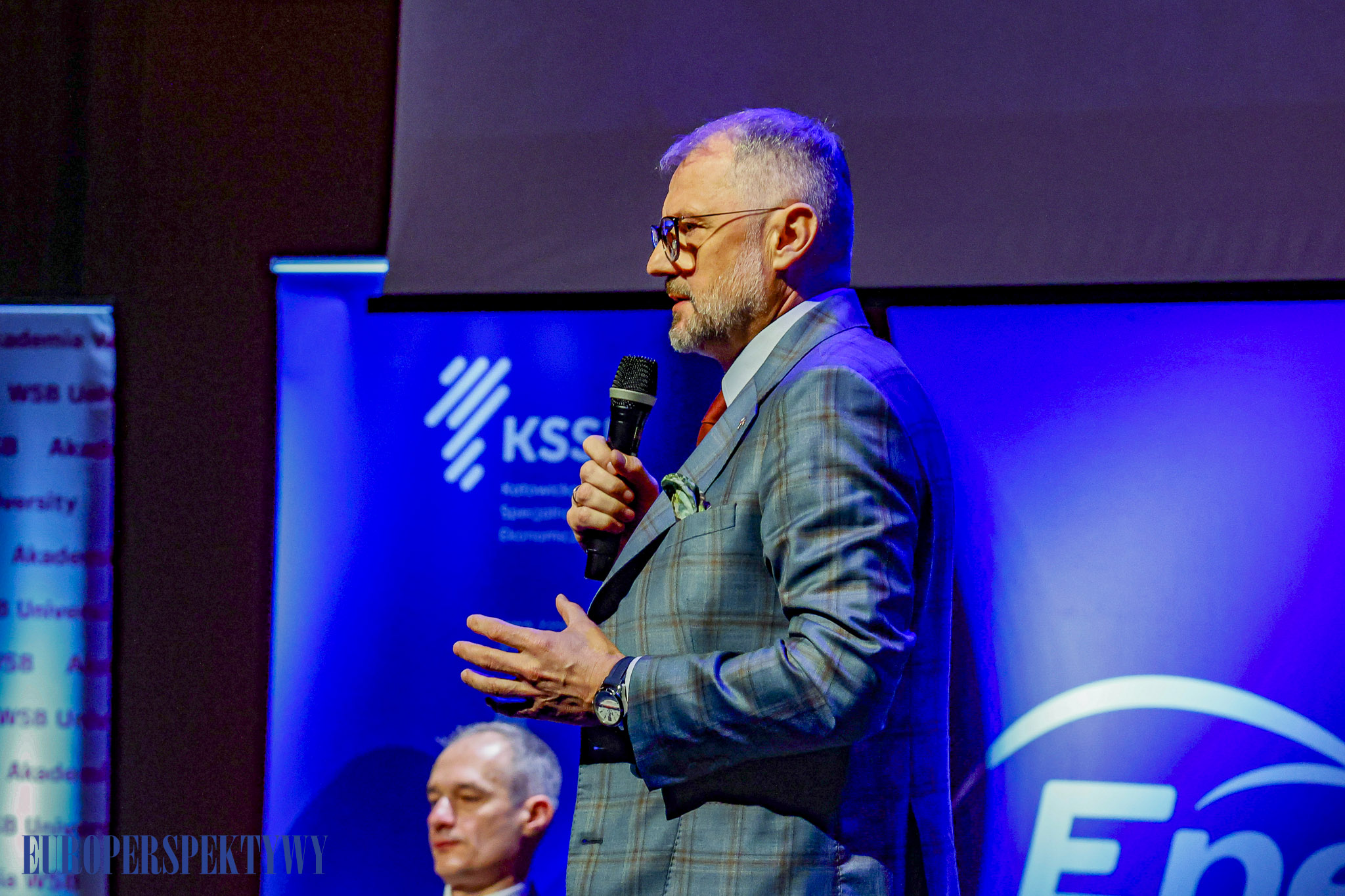 EUROPERSPEKTYWY (126 z 198) Europerspektywy Konferencja OIPH: bezpieczeństwo energetyczne i transformacja lokalna