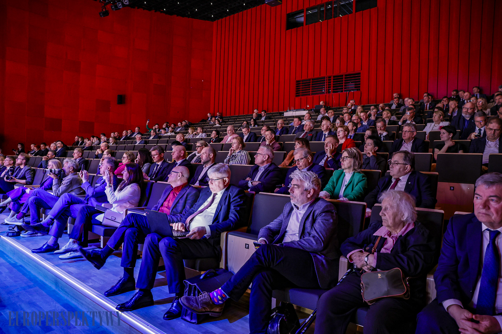 EUROPERSPEKTYWY (129 z 198) Europerspektywy Konferencja OIPH: bezpieczeństwo energetyczne i transformacja lokalna