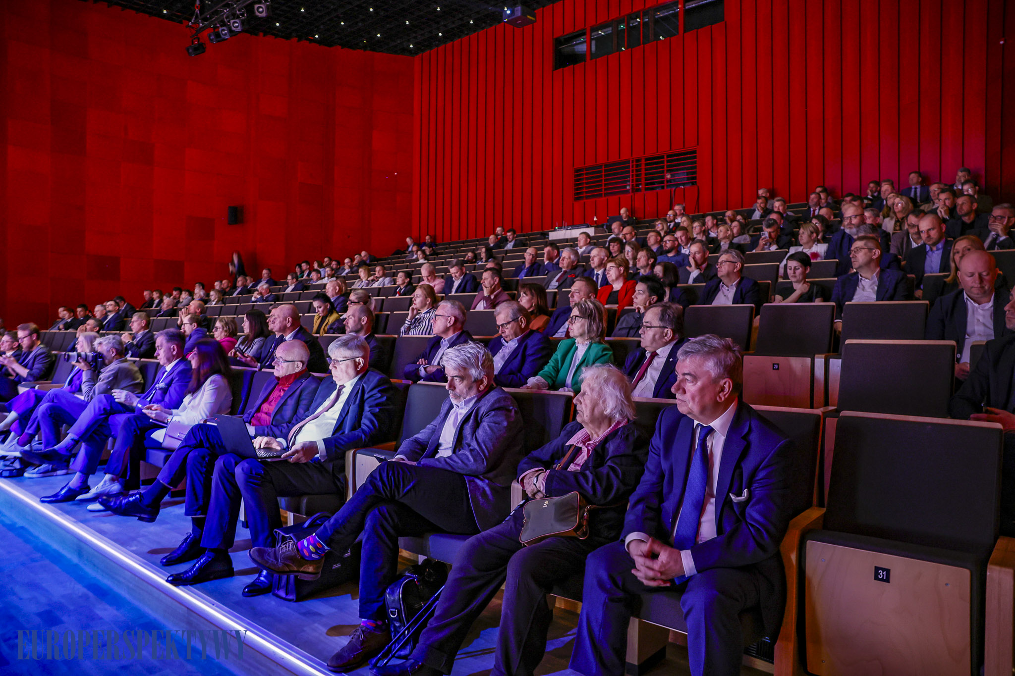 EUROPERSPEKTYWY (134 z 198) Europerspektywy Konferencja OIPH: bezpieczeństwo energetyczne i transformacja lokalna