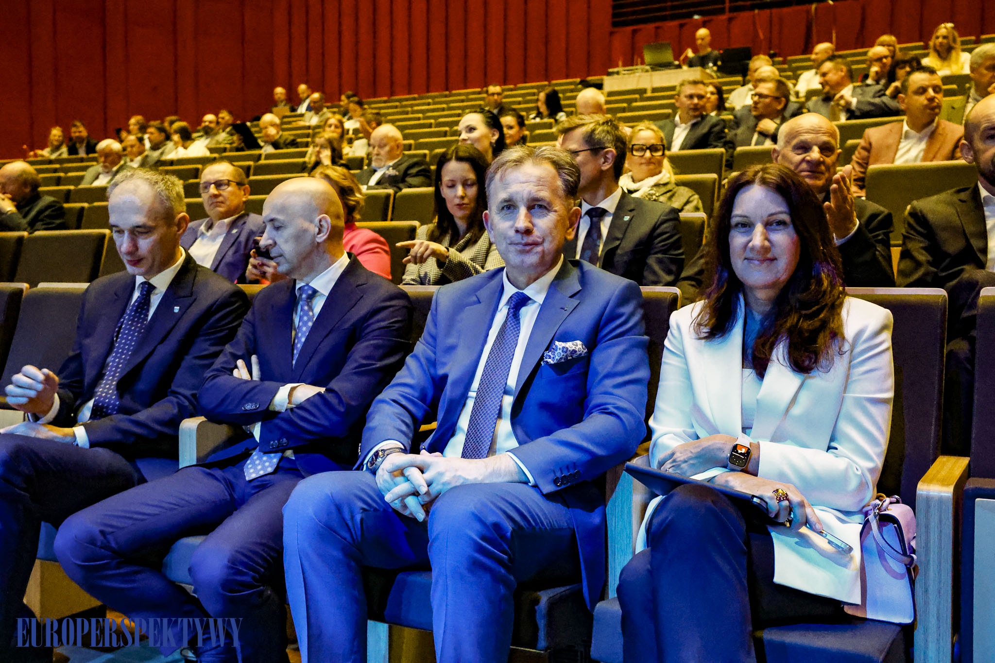 EUROPERSPEKTYWY (21 z 198) Europerspektywy Konferencja OIPH: bezpieczeństwo energetyczne i transformacja lokalna