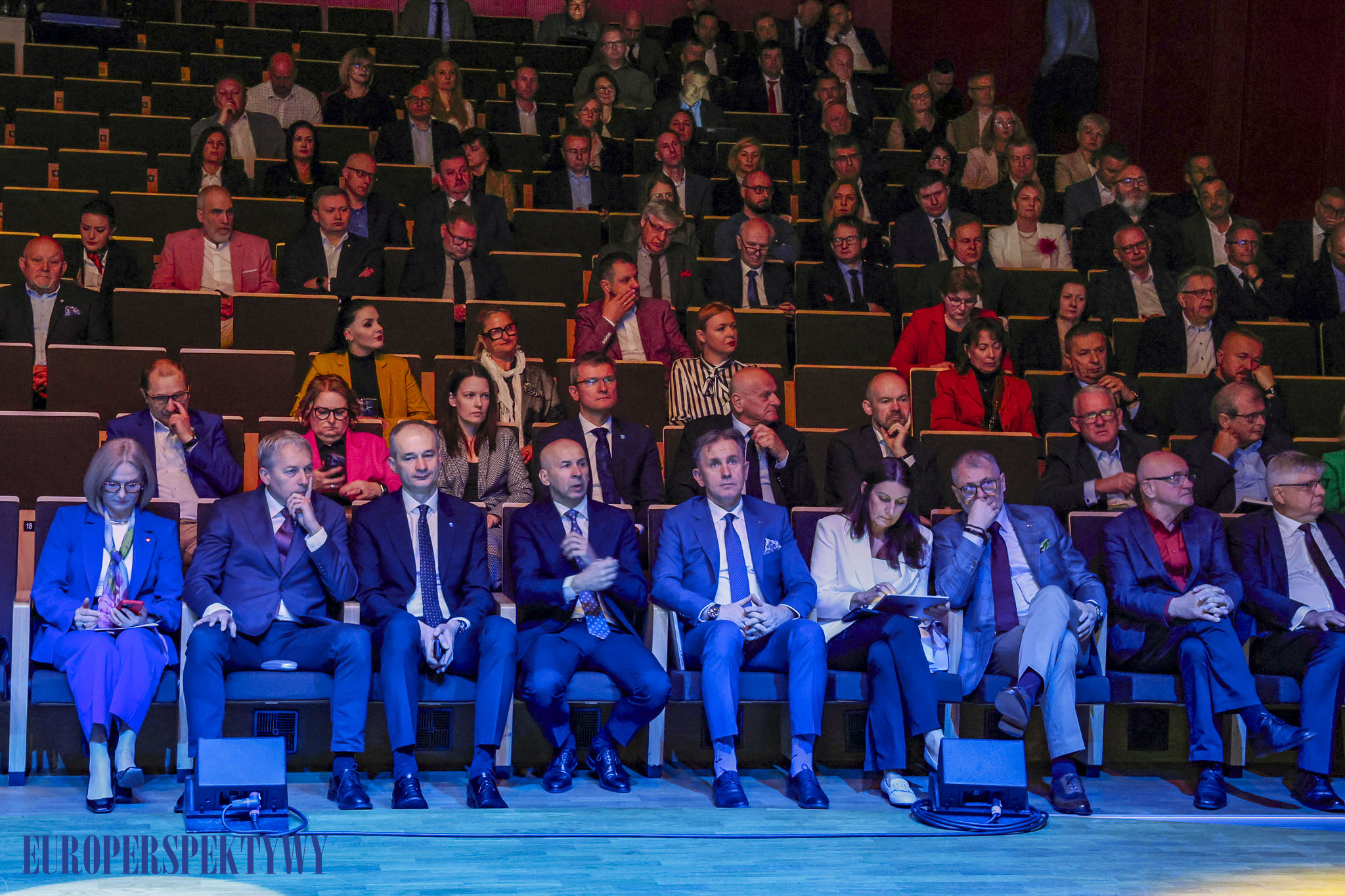 EUROPERSPEKTYWY (26 z 198) Europerspektywy Konferencja OIPH: bezpieczeństwo energetyczne i transformacja lokalna