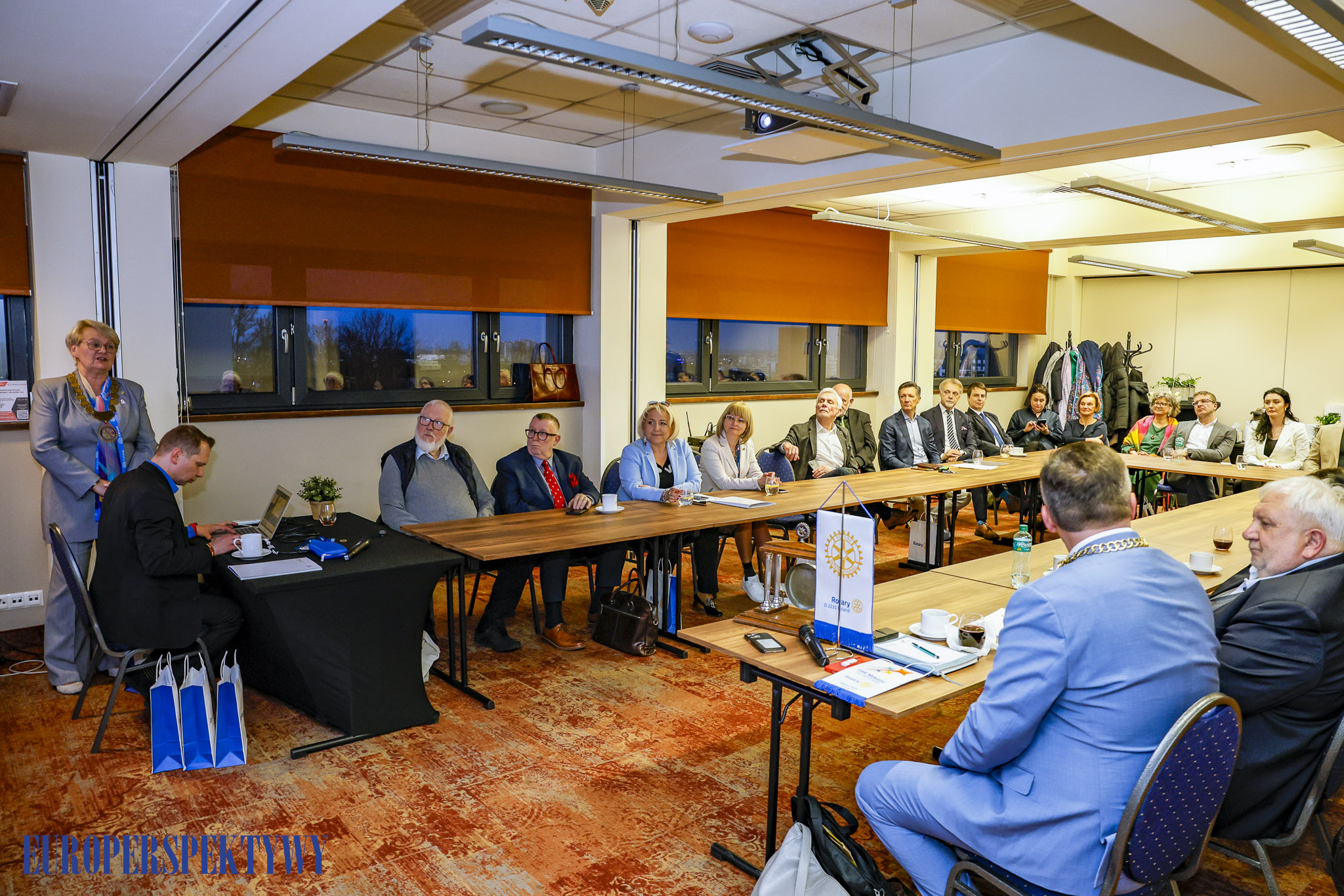 EUROPERSPEKTYWY (47 z 65)