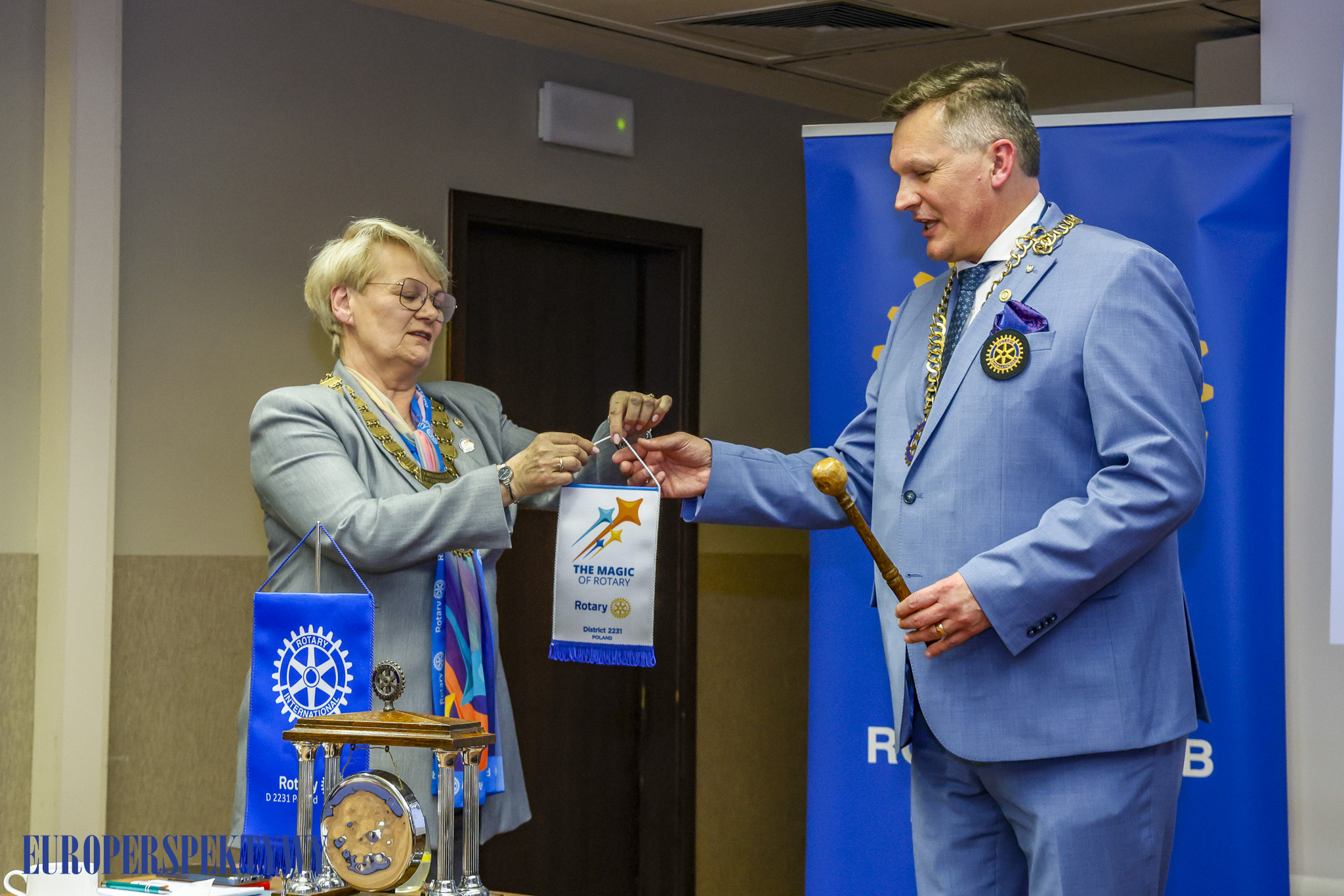 EUROPERSPEKTYWY (61 z 65)