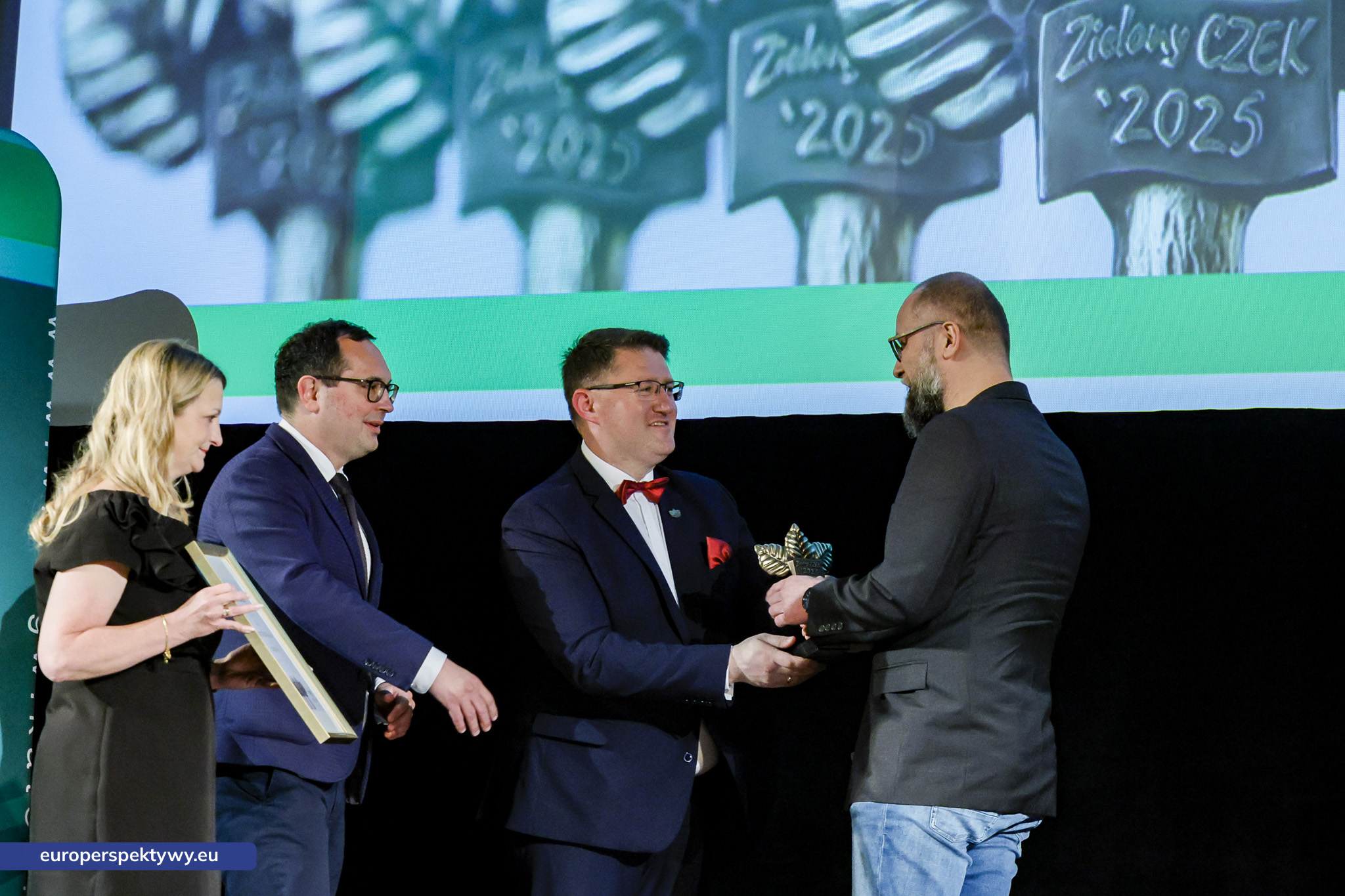 Europerspektywy (124 z 178) Europerspektywy Zielone Czeki 2025 - WFOŚiGW nagrodził liderów ekologii w województwie śląskim