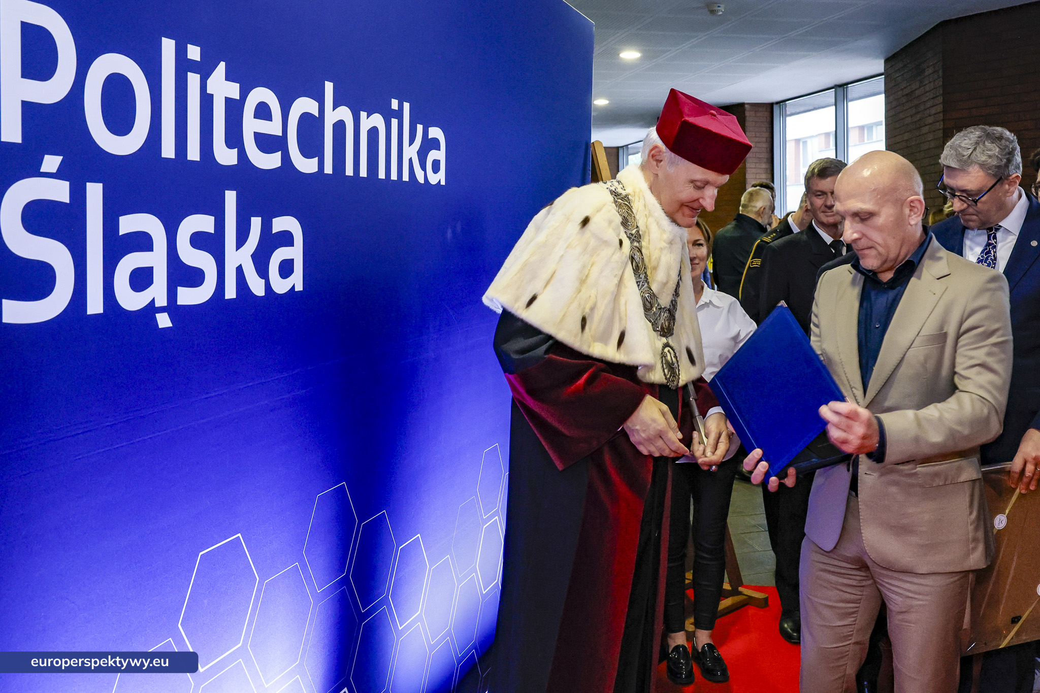 Europerspektywy (197 z 235) Europerspektywy Politechnika Śląska świętuje 80-lecie. Jubileusz uczelni z tradycją i przyszłością