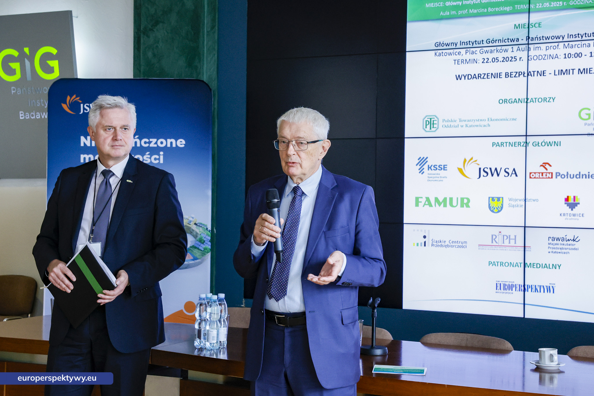 na zdjęciu prezes Polskie Towarzystwo Ekonomiczne w Katowicach Jerzy Podsiadło