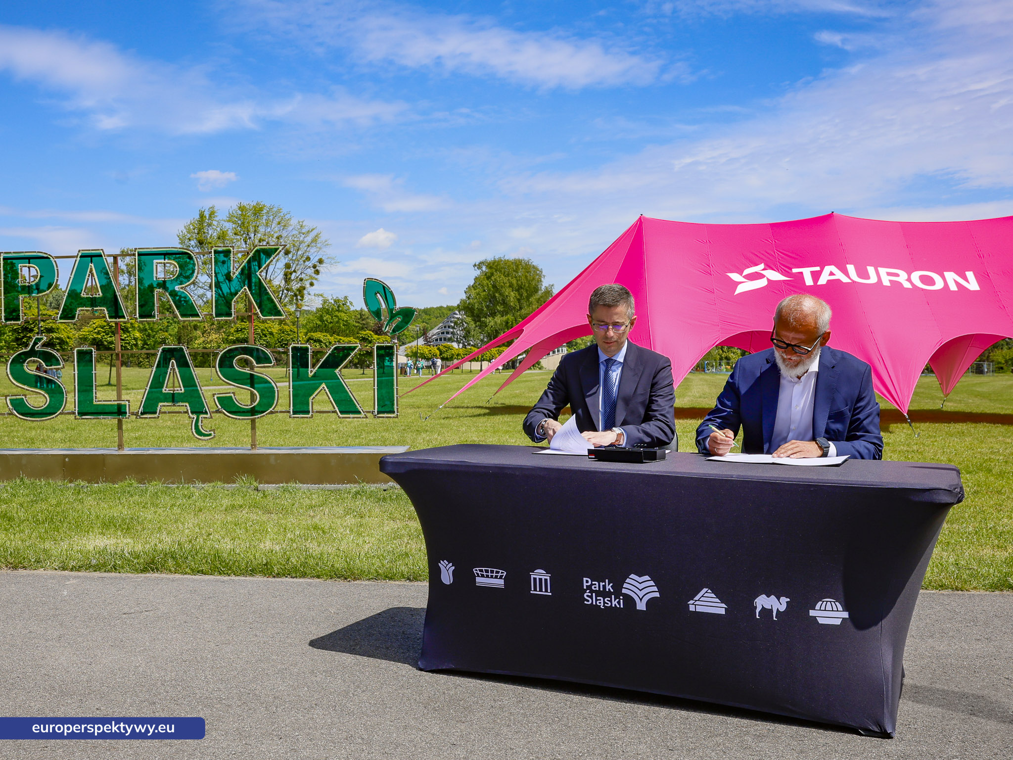 Europerspektywy (4 z 23) TAURON Park Śląski Umowa