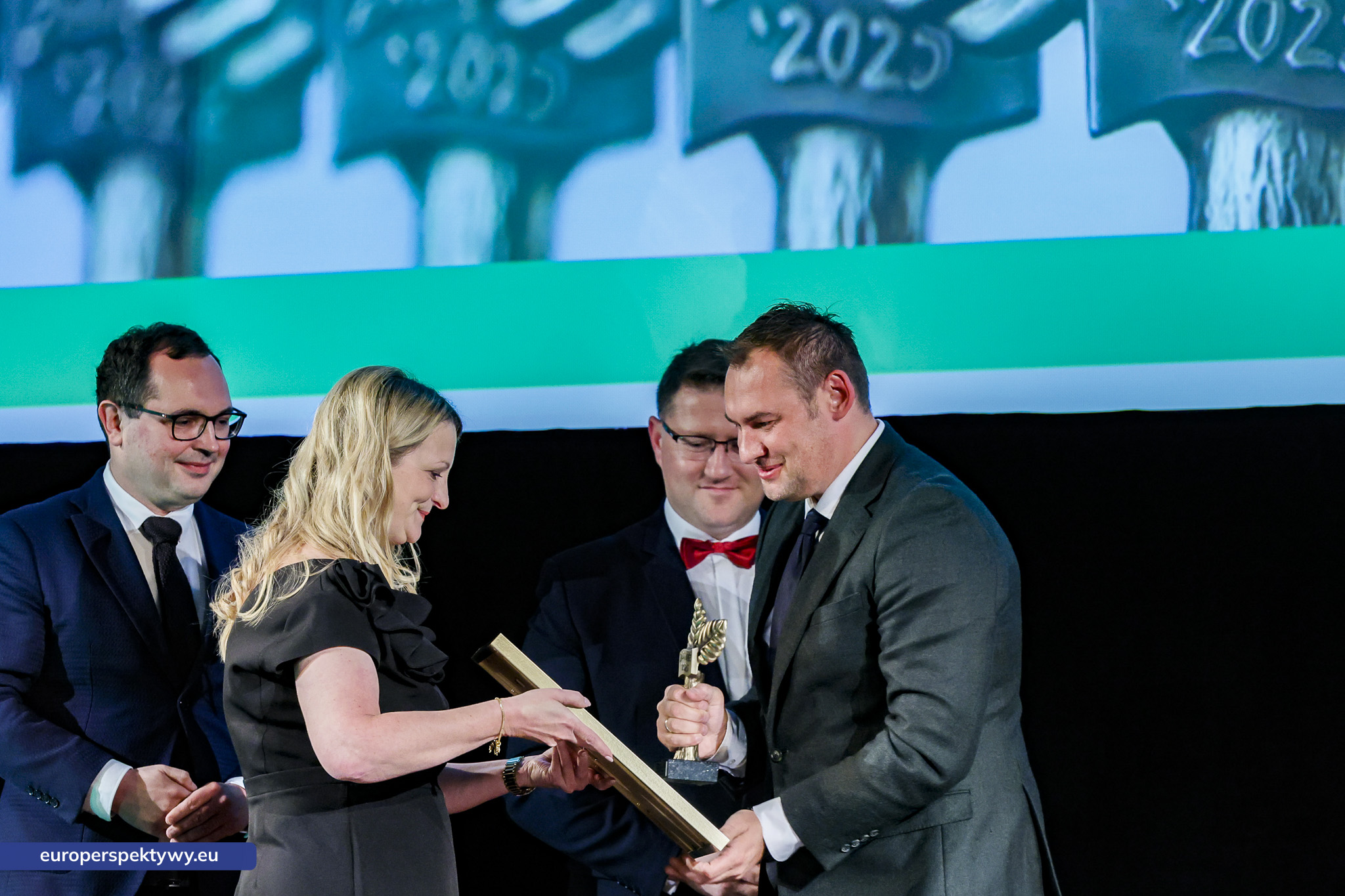 Europerspektywy (99 z 178) Europerspektywy Zielone Czeki 2025 - WFOŚiGW nagrodził liderów ekologii w województwie śląskim