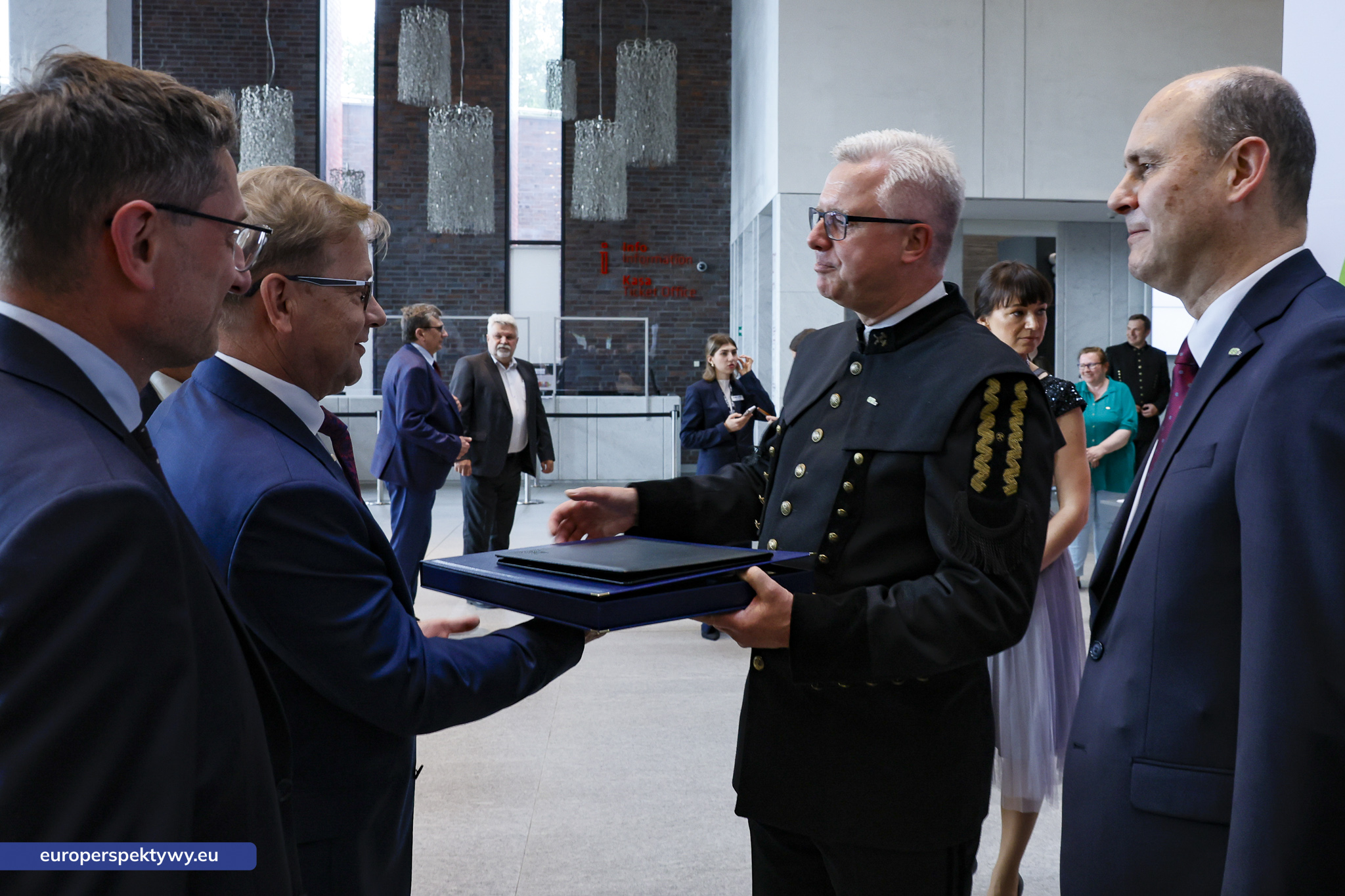 Europerspektywy (112 z 245) Europerspektywy Jubileusz 100-lecia GIG-PIB. Instytut z historią, który buduje przyszłość