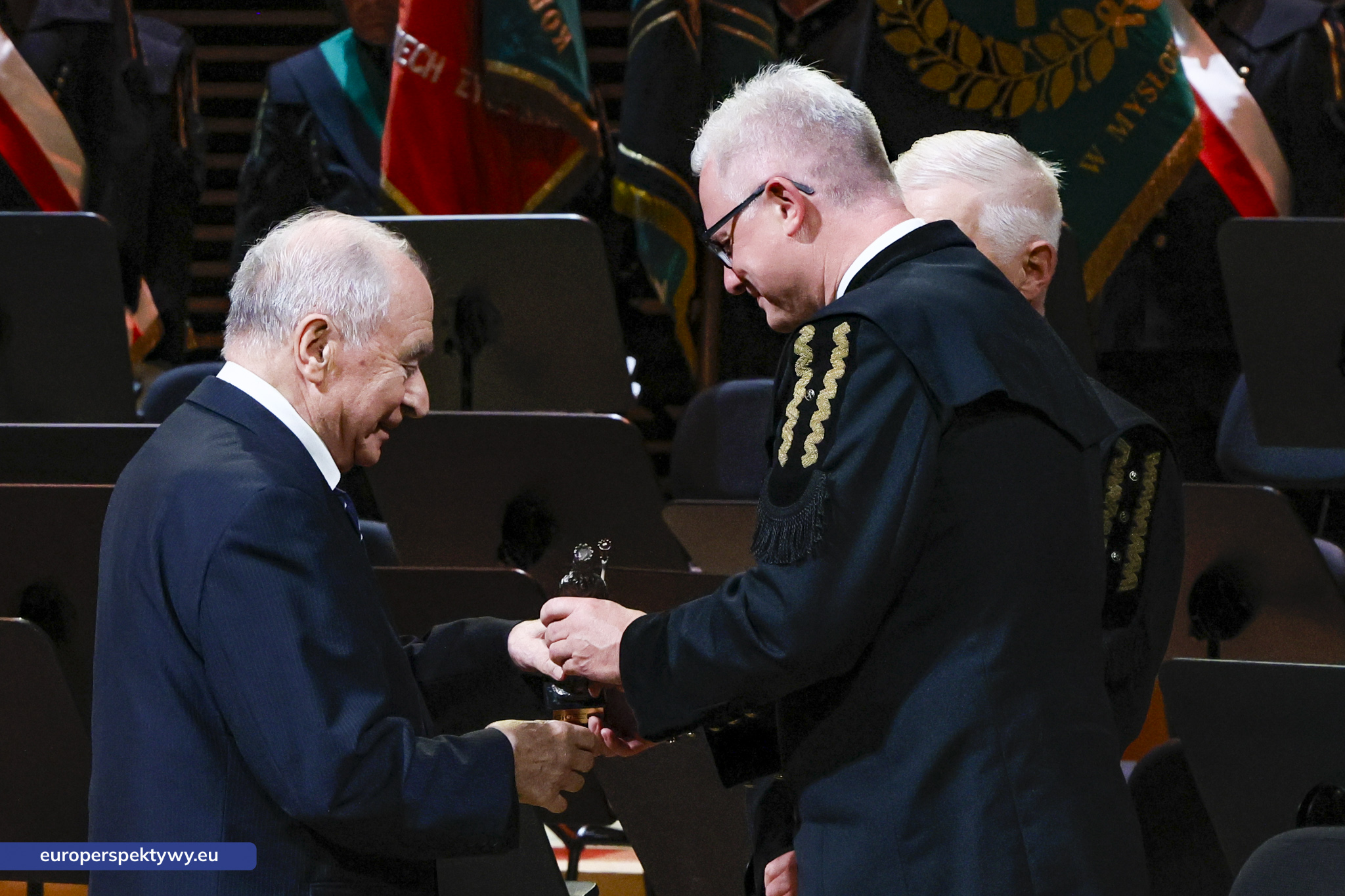 Europerspektywy (175 z 245) Europerspektywy Jubileusz 100-lecia GIG-PIB. Instytut z historią, który buduje przyszłość