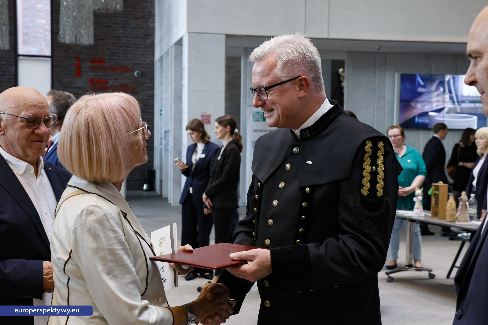 Europerspektywy (51 z 245) Europerspektywy Jubileusz 100-lecia GIG-PIB. Instytut z historią, który buduje przyszłość