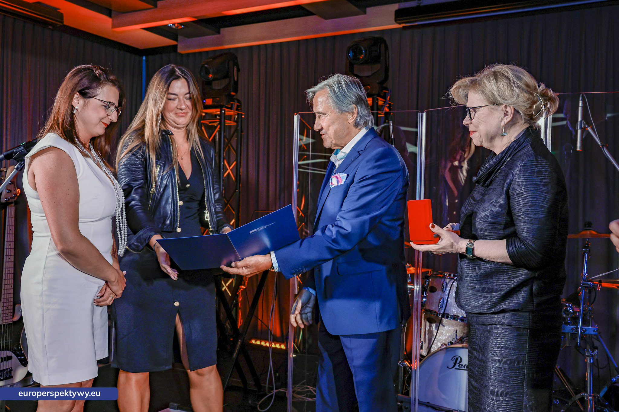 Europerspektywy Medale Firma Odpowiedzialna Społecznie: Śląska Federacja Przedsiębiorców Polskich wyróżnia liderów odpowiedzialnego biznesu