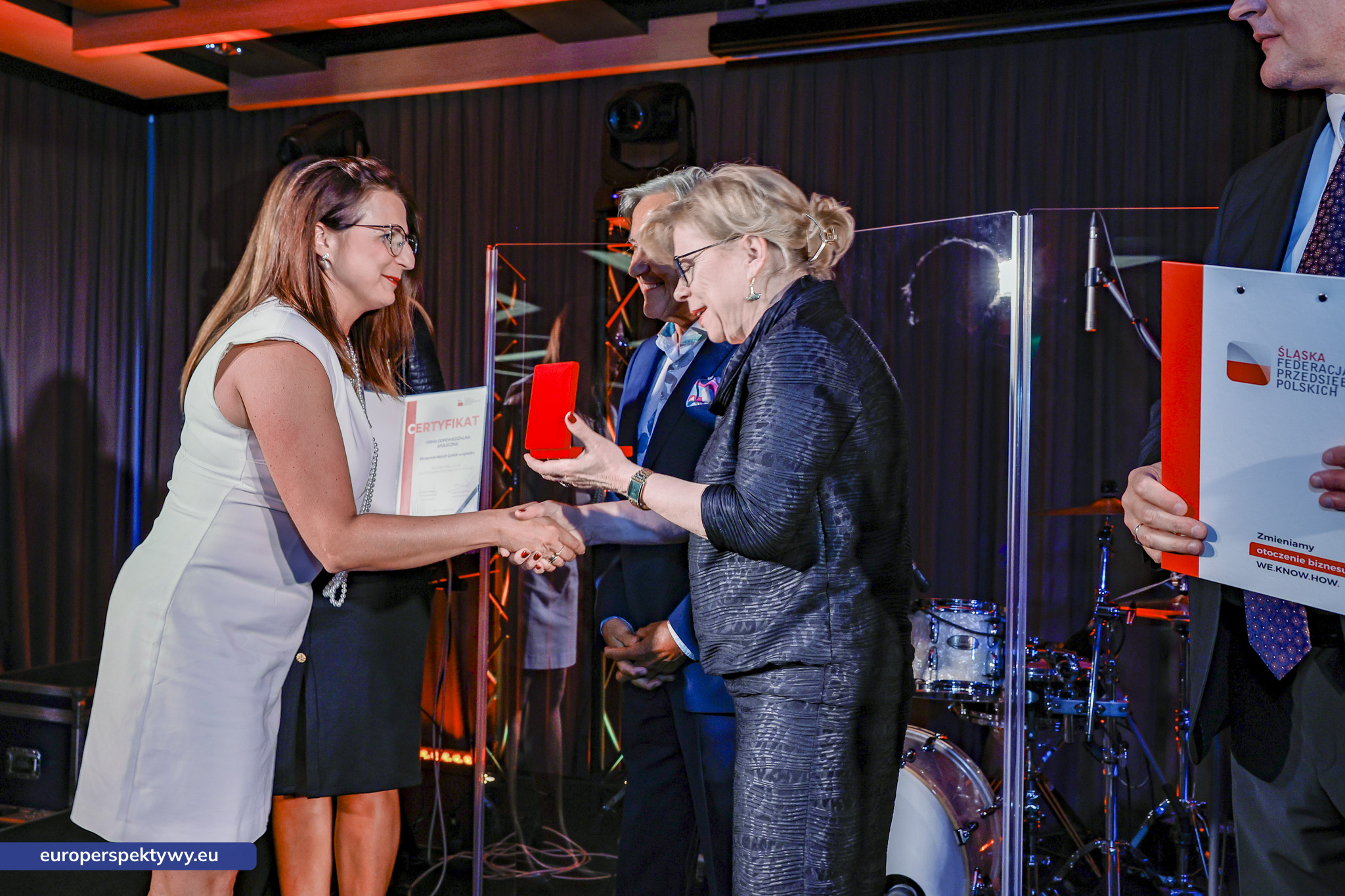 Europerspektywy Medale Firma Odpowiedzialna Społecznie: Śląska Federacja Przedsiębiorców Polskich wyróżnia liderów odpowiedzialnego biznesu