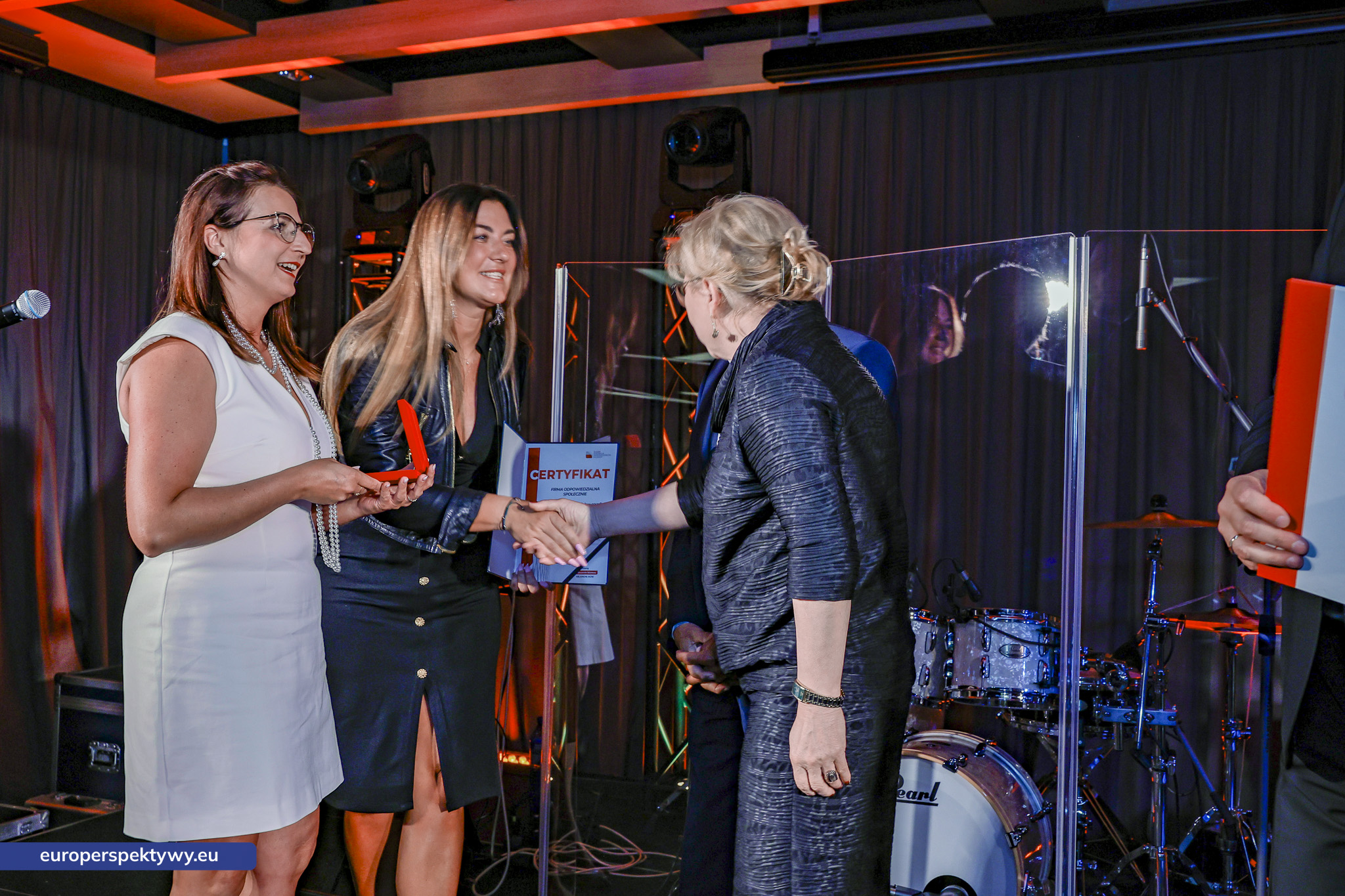 Europerspektywy Medale Firma Odpowiedzialna Społecznie: Śląska Federacja Przedsiębiorców Polskich wyróżnia liderów odpowiedzialnego biznesu