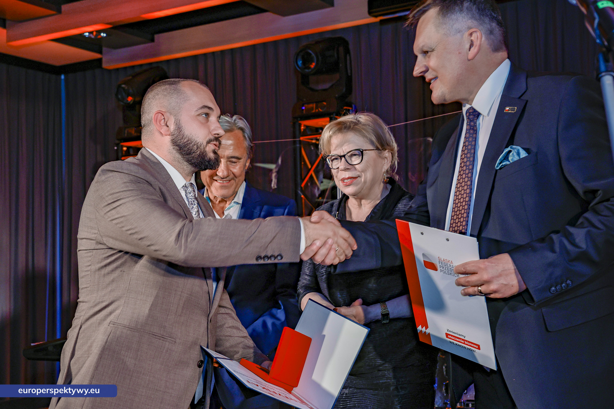 Europerspektywy Medale Firma Odpowiedzialna Społecznie: Śląska Federacja Przedsiębiorców Polskich wyróżnia liderów odpowiedzialnego biznesu