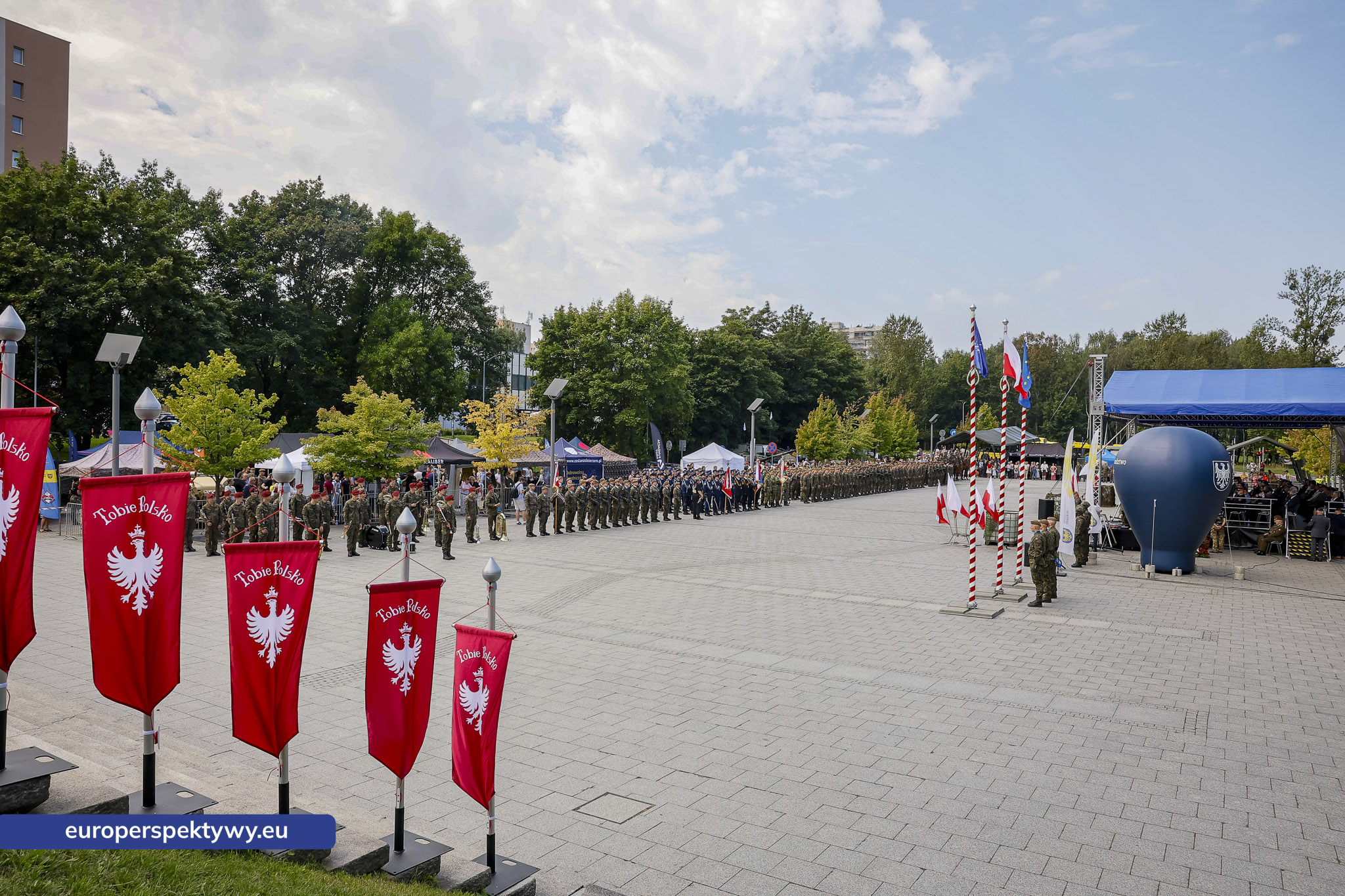 Europerspektywy-110 Europerspektywy Wojewódzkie Obchody Święta Wojska Polskiego w Katowicach – defilada, apel i piknik militarny