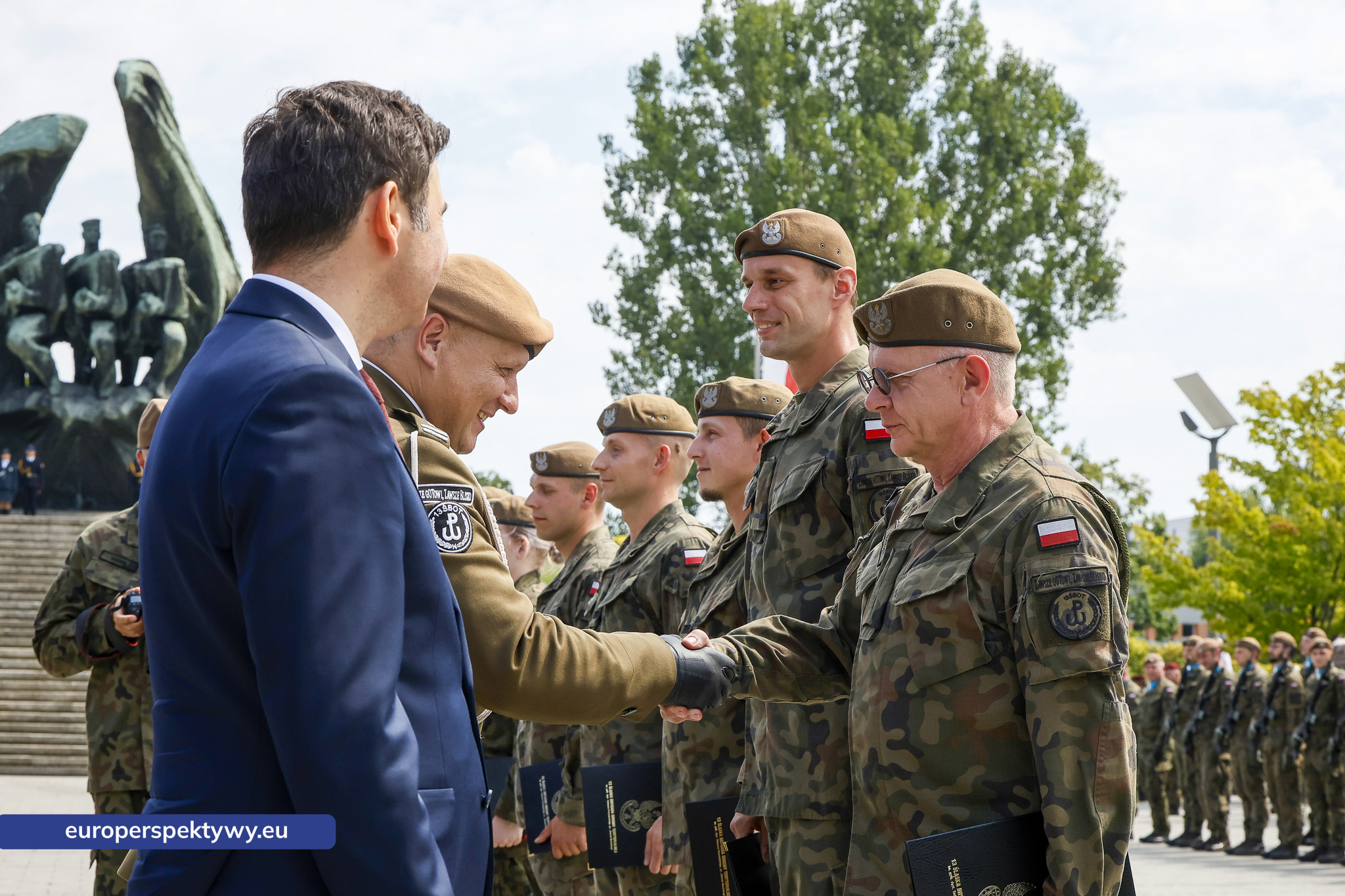 Europerspektywy-144 Europerspektywy Wojewódzkie Obchody Święta Wojska Polskiego w Katowicach – defilada, apel i piknik militarny
