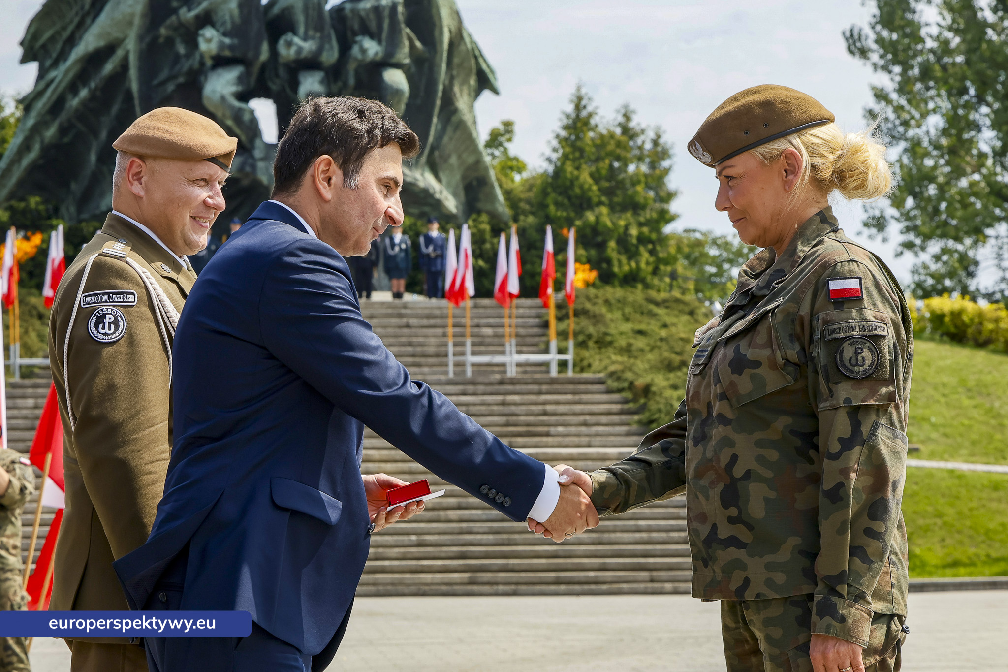 Europerspektywy-152 Europerspektywy Wojewódzkie Obchody Święta Wojska Polskiego w Katowicach – defilada, apel i piknik militarny