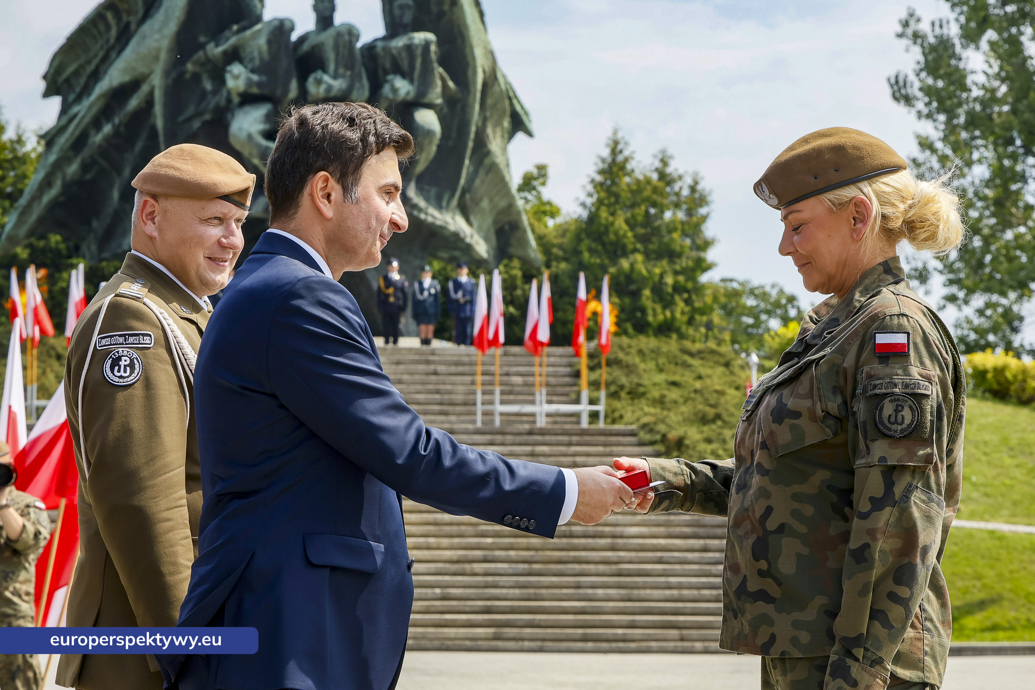 Europerspektywy-153 Europerspektywy Wojewódzkie Obchody Święta Wojska Polskiego w Katowicach – defilada, apel i piknik militarny