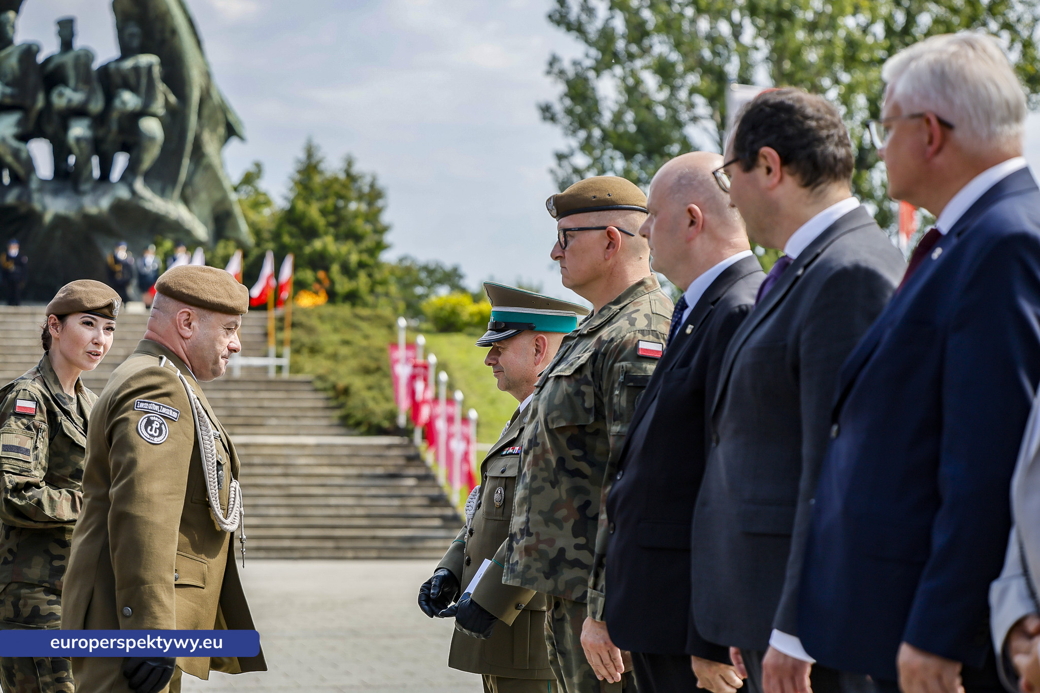 Europerspektywy-159 Europerspektywy Wojewódzkie Obchody Święta Wojska Polskiego w Katowicach – defilada, apel i piknik militarny