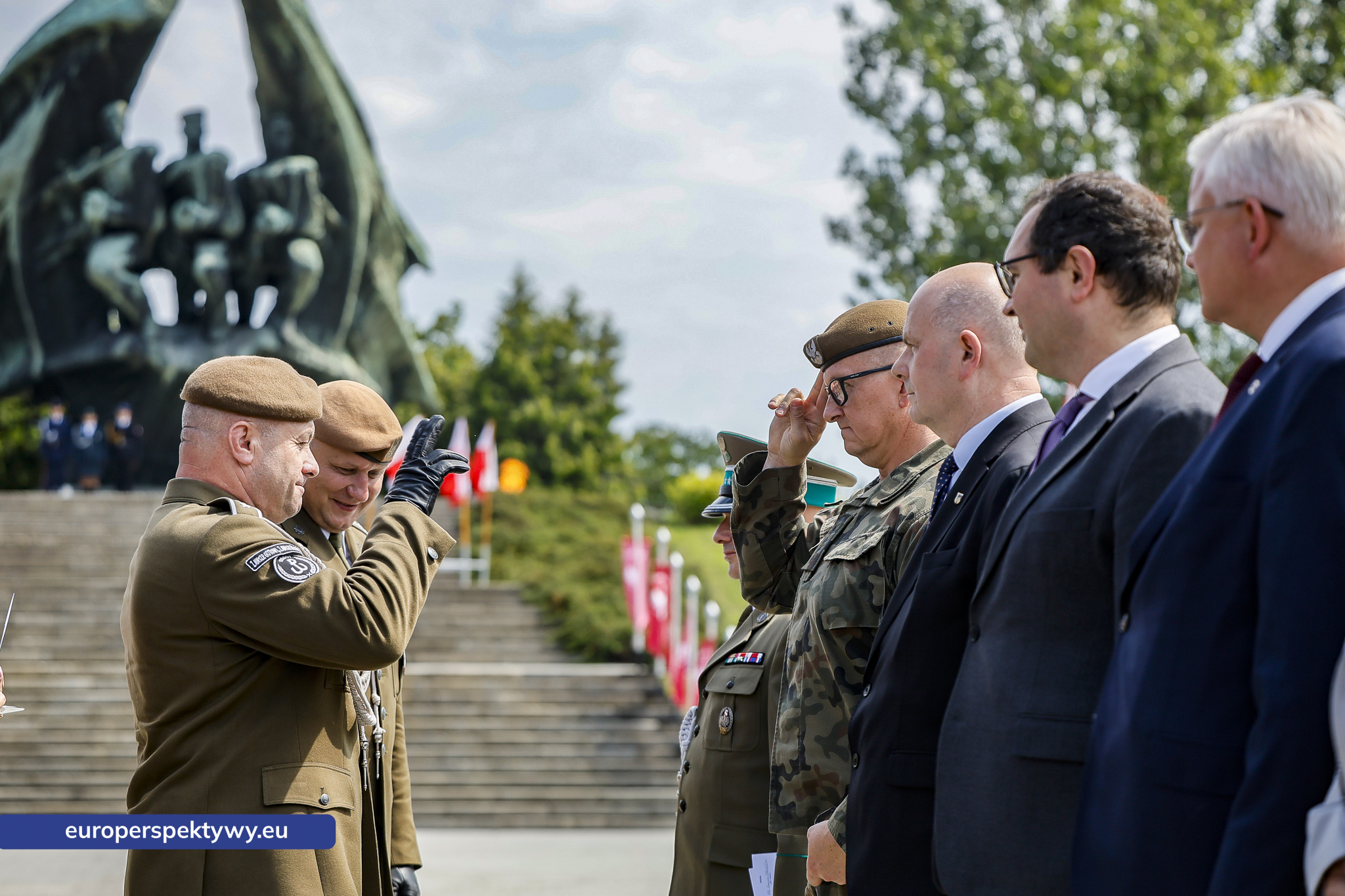 Europerspektywy-162 Europerspektywy Wojewódzkie Obchody Święta Wojska Polskiego w Katowicach – defilada, apel i piknik militarny