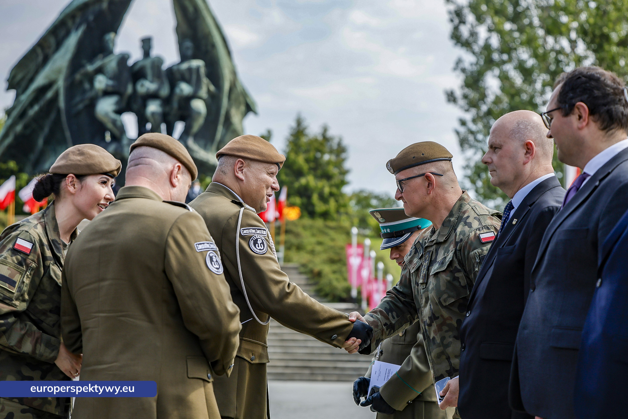 Europerspektywy-163 Europerspektywy Wojewódzkie Obchody Święta Wojska Polskiego w Katowicach – defilada, apel i piknik militarny