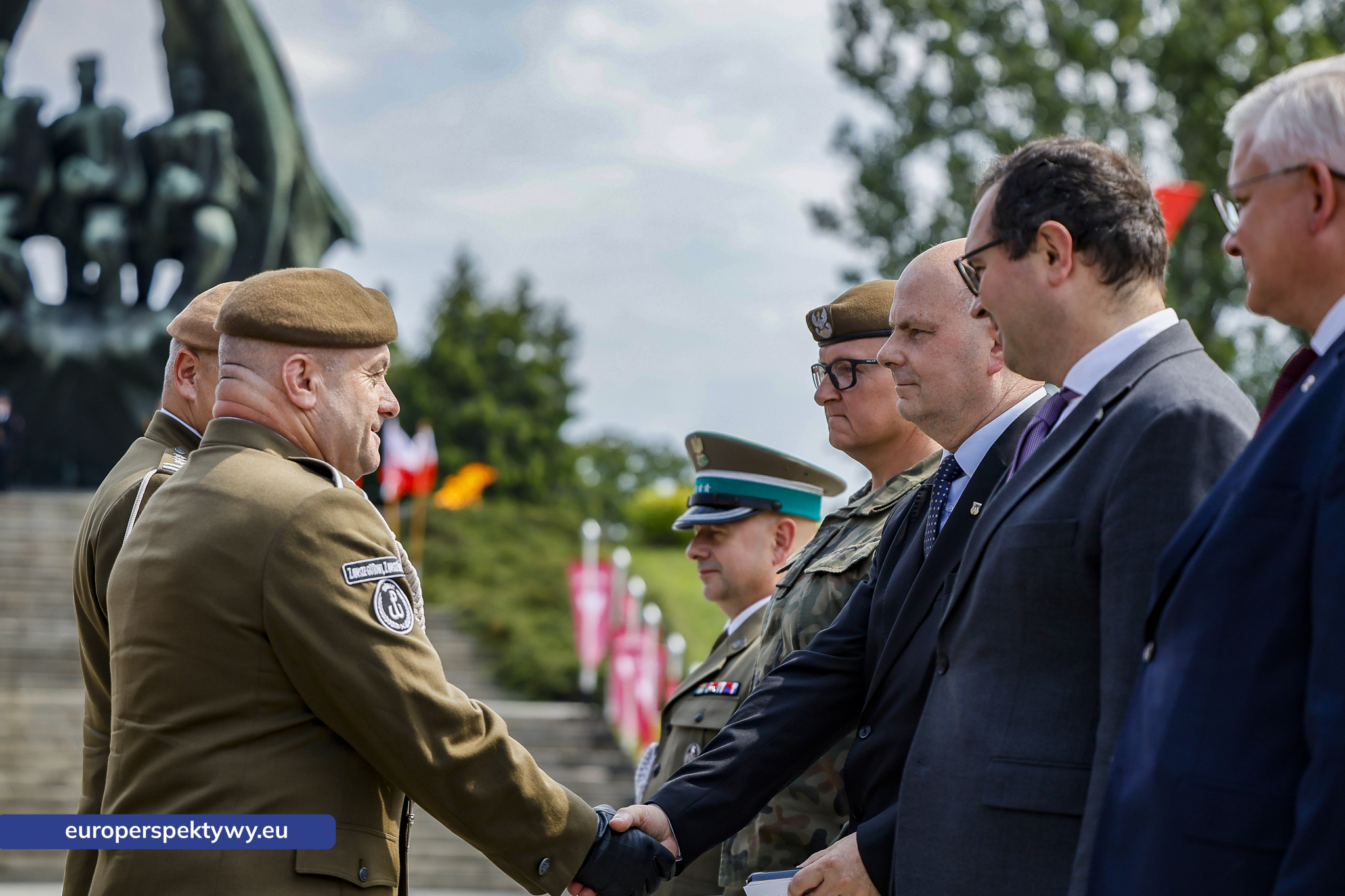 Europerspektywy-165 Europerspektywy Wojewódzkie Obchody Święta Wojska Polskiego w Katowicach – defilada, apel i piknik militarny