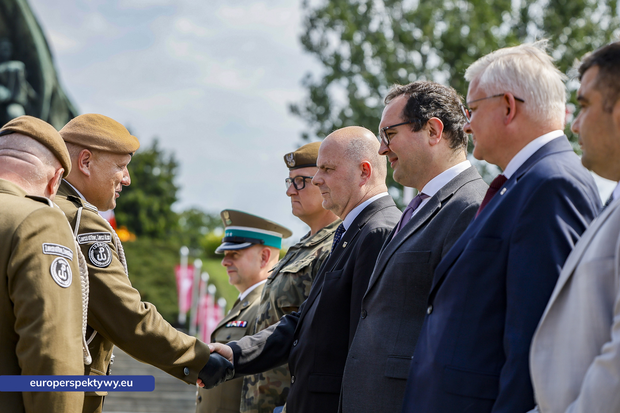 Europerspektywy-166 Europerspektywy Wojewódzkie Obchody Święta Wojska Polskiego w Katowicach – defilada, apel i piknik militarny
