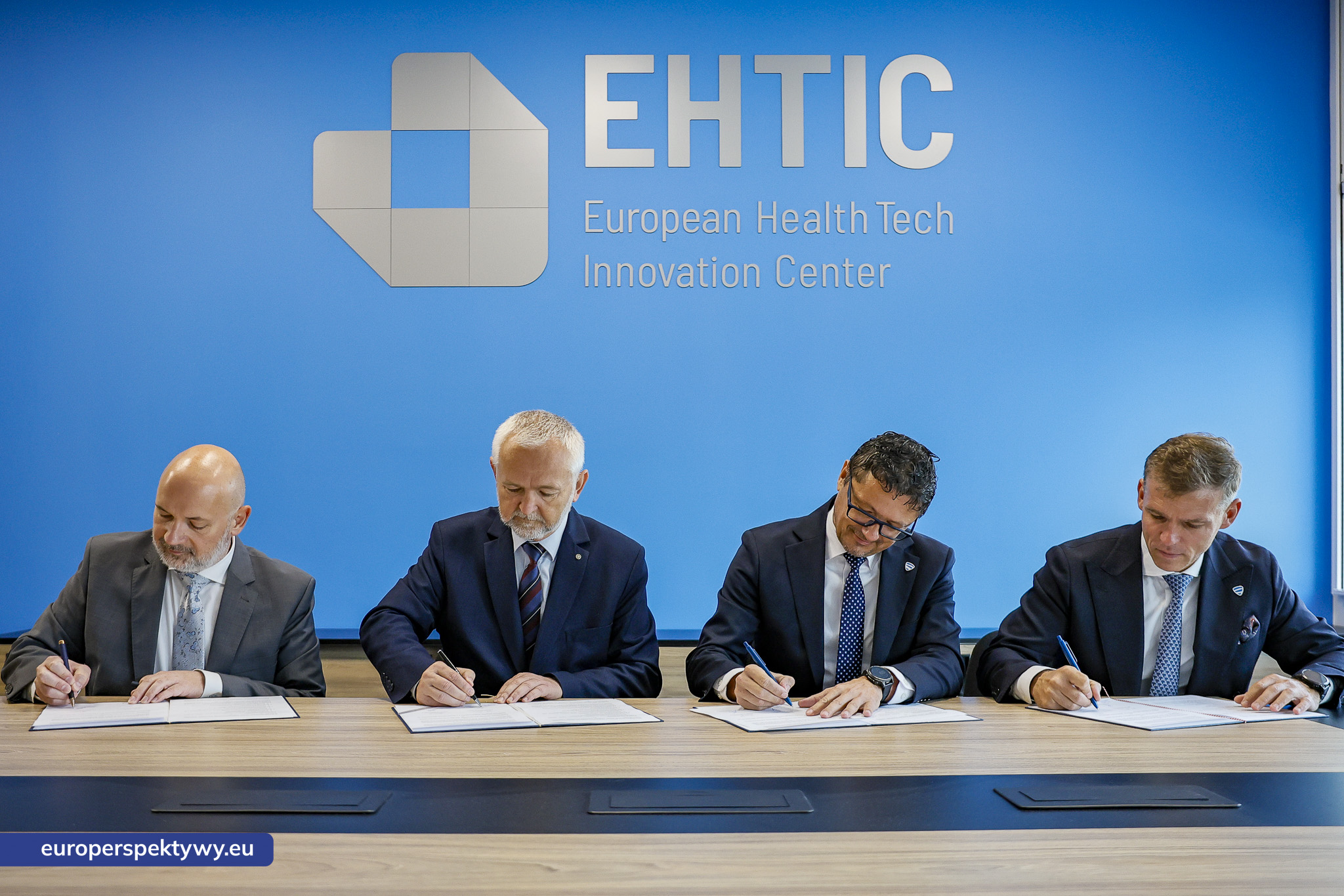 Europerspektywy-17 Europerspektywy Nowy rozdział w polskiej chirurgii – Centrum Kompetencji Chirurgii Robotycznej w Zabrzu