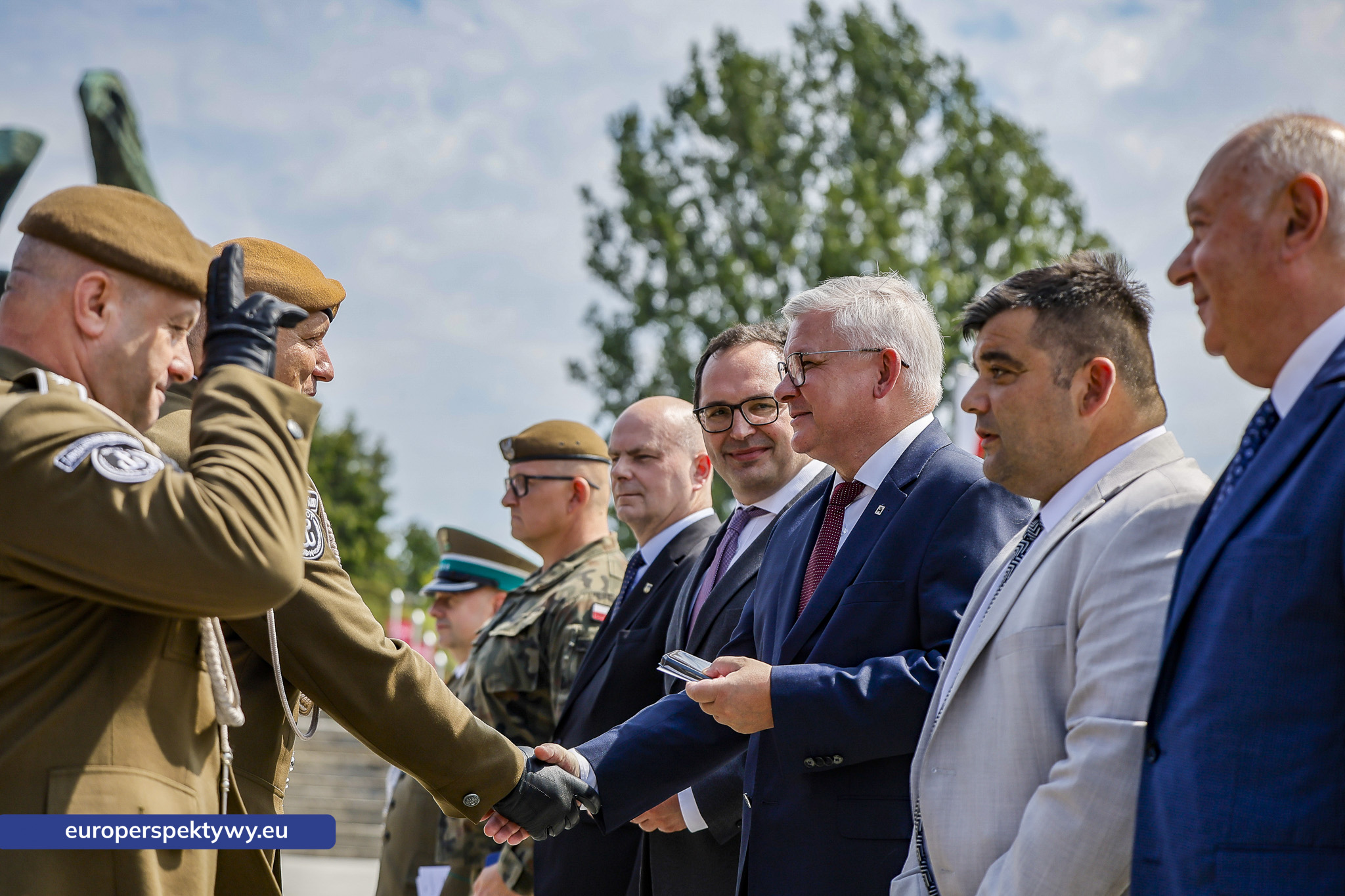 Europerspektywy-173 Europerspektywy Wojewódzkie Obchody Święta Wojska Polskiego w Katowicach – defilada, apel i piknik militarny