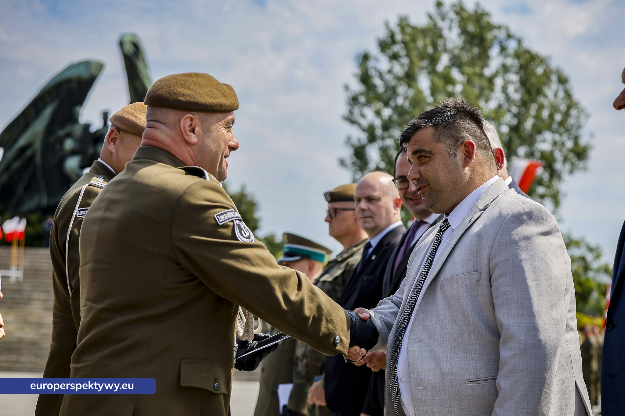 Europerspektywy-175 Europerspektywy Wojewódzkie Obchody Święta Wojska Polskiego w Katowicach – defilada, apel i piknik militarny