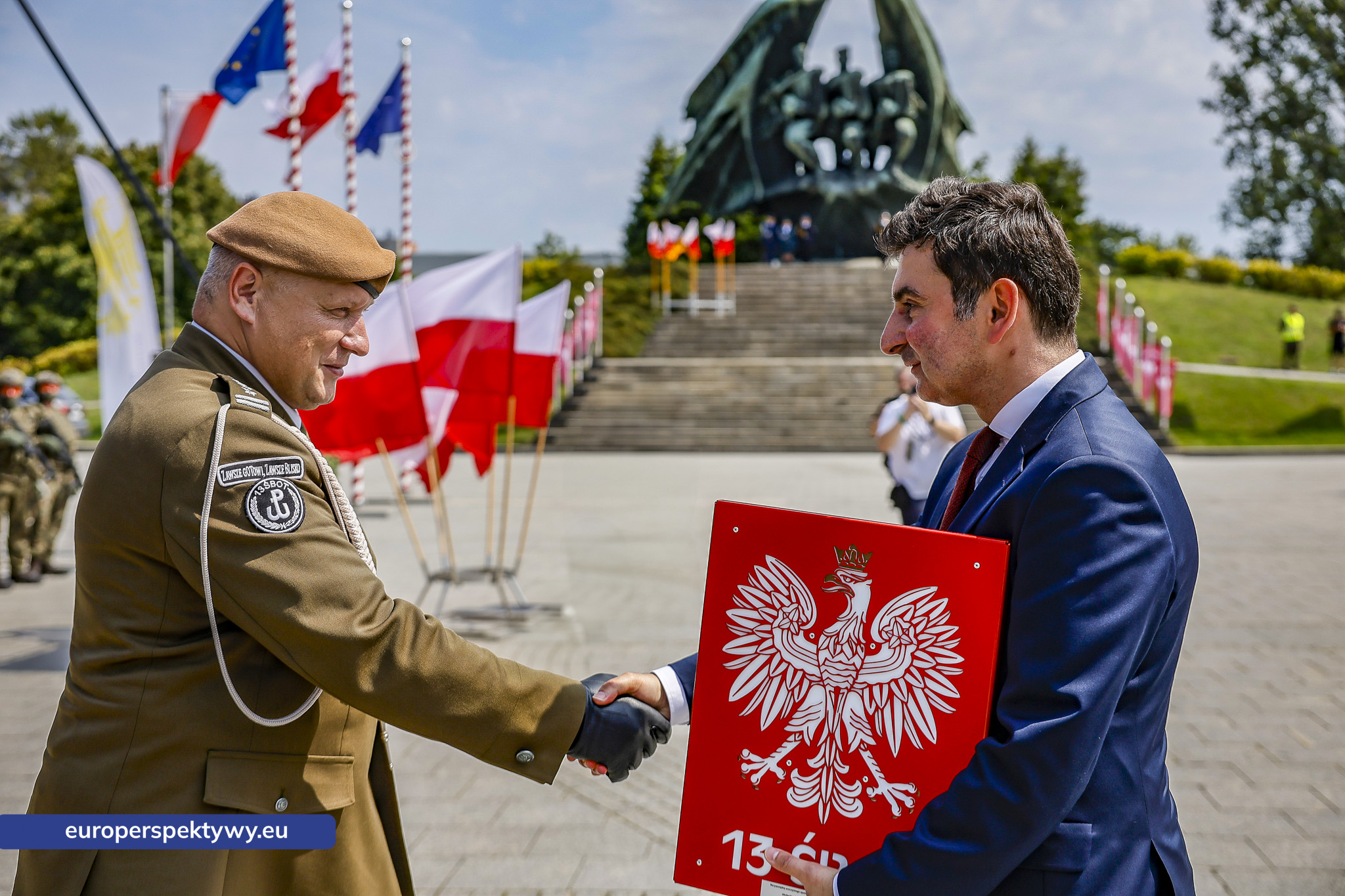 Europerspektywy-186 Europerspektywy Wojewódzkie Obchody Święta Wojska Polskiego w Katowicach – defilada, apel i piknik militarny
