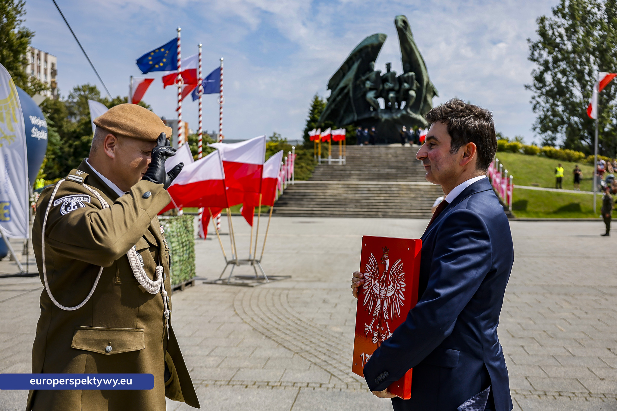 Europerspektywy-187 Europerspektywy Wojewódzkie Obchody Święta Wojska Polskiego w Katowicach – defilada, apel i piknik militarny