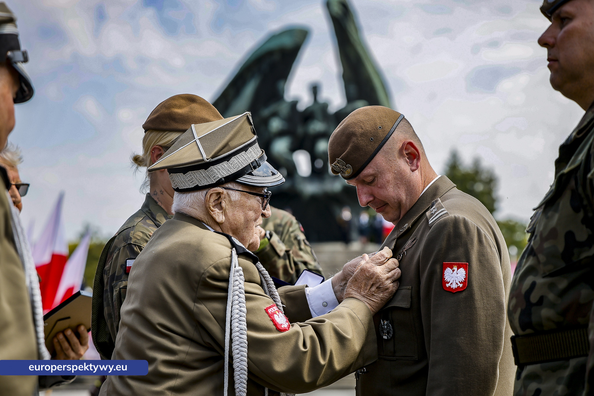 Europerspektywy-203 Europerspektywy Wojewódzkie Obchody Święta Wojska Polskiego w Katowicach – defilada, apel i piknik militarny