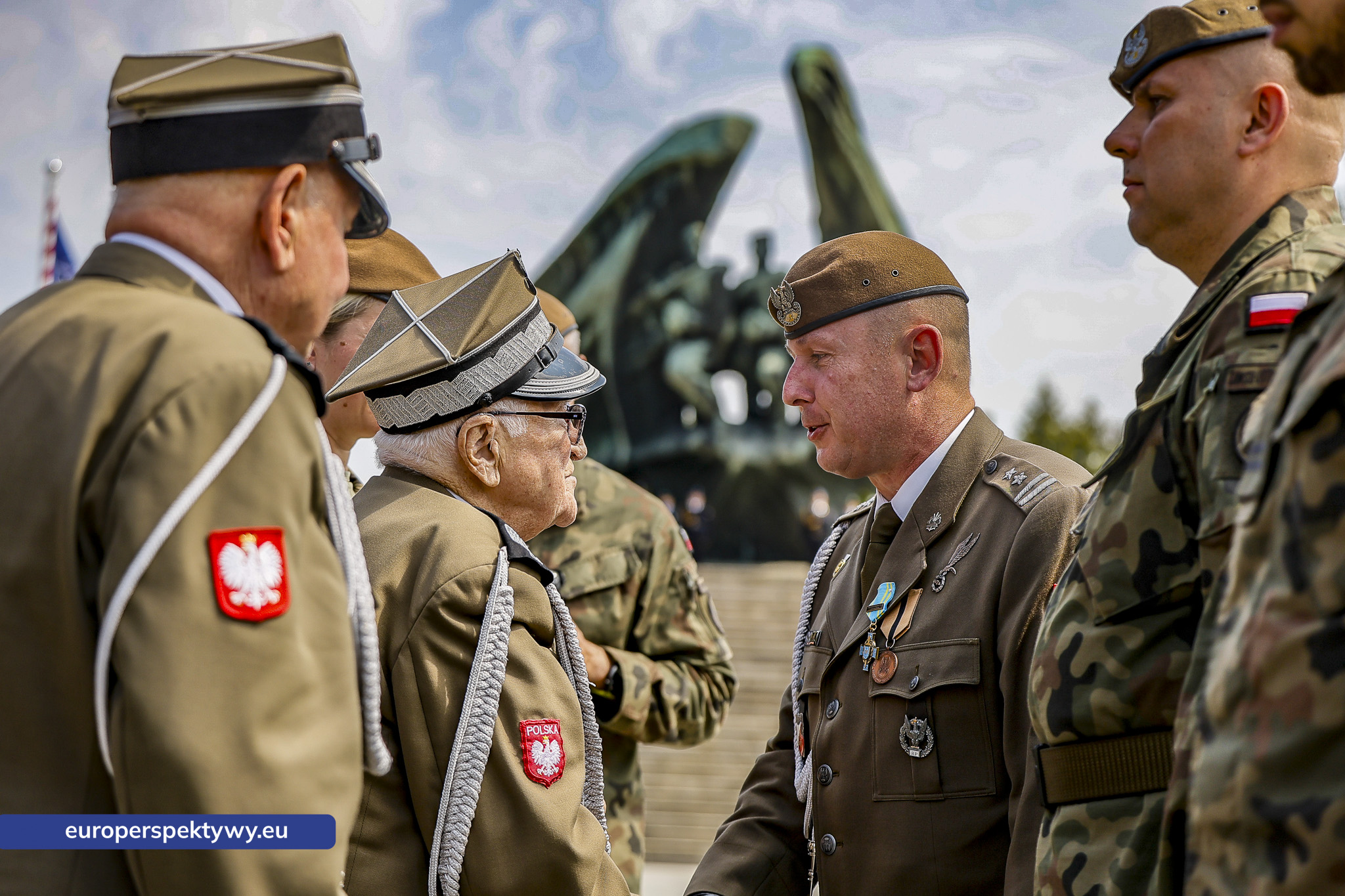 Europerspektywy-204 Europerspektywy Wojewódzkie Obchody Święta Wojska Polskiego w Katowicach – defilada, apel i piknik militarny