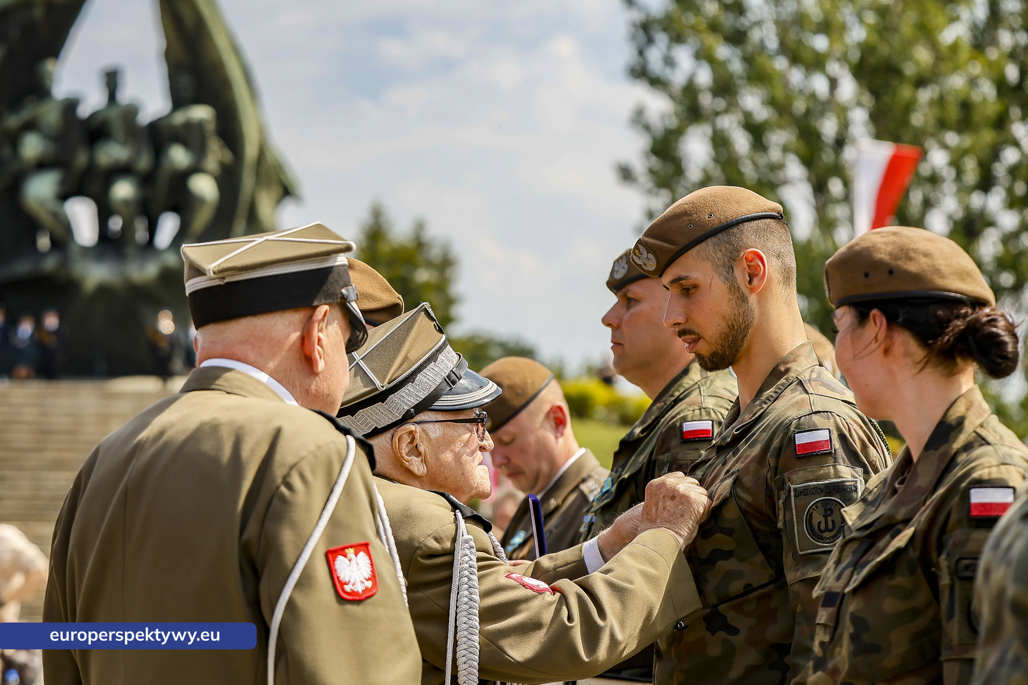 Europerspektywy-207 Europerspektywy Wojewódzkie Obchody Święta Wojska Polskiego w Katowicach – defilada, apel i piknik militarny