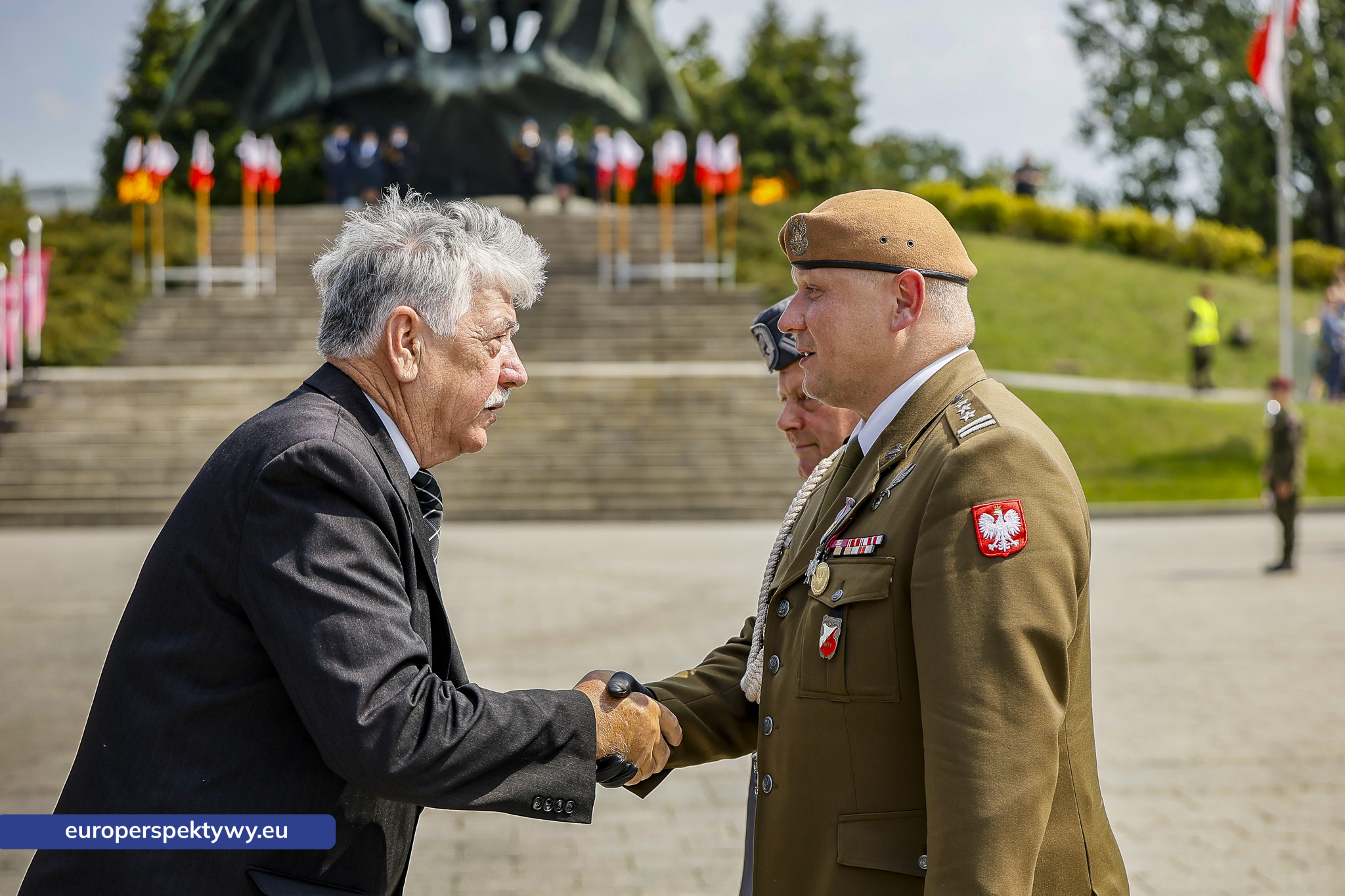 Europerspektywy-220 Europerspektywy Wojewódzkie Obchody Święta Wojska Polskiego w Katowicach – defilada, apel i piknik militarny