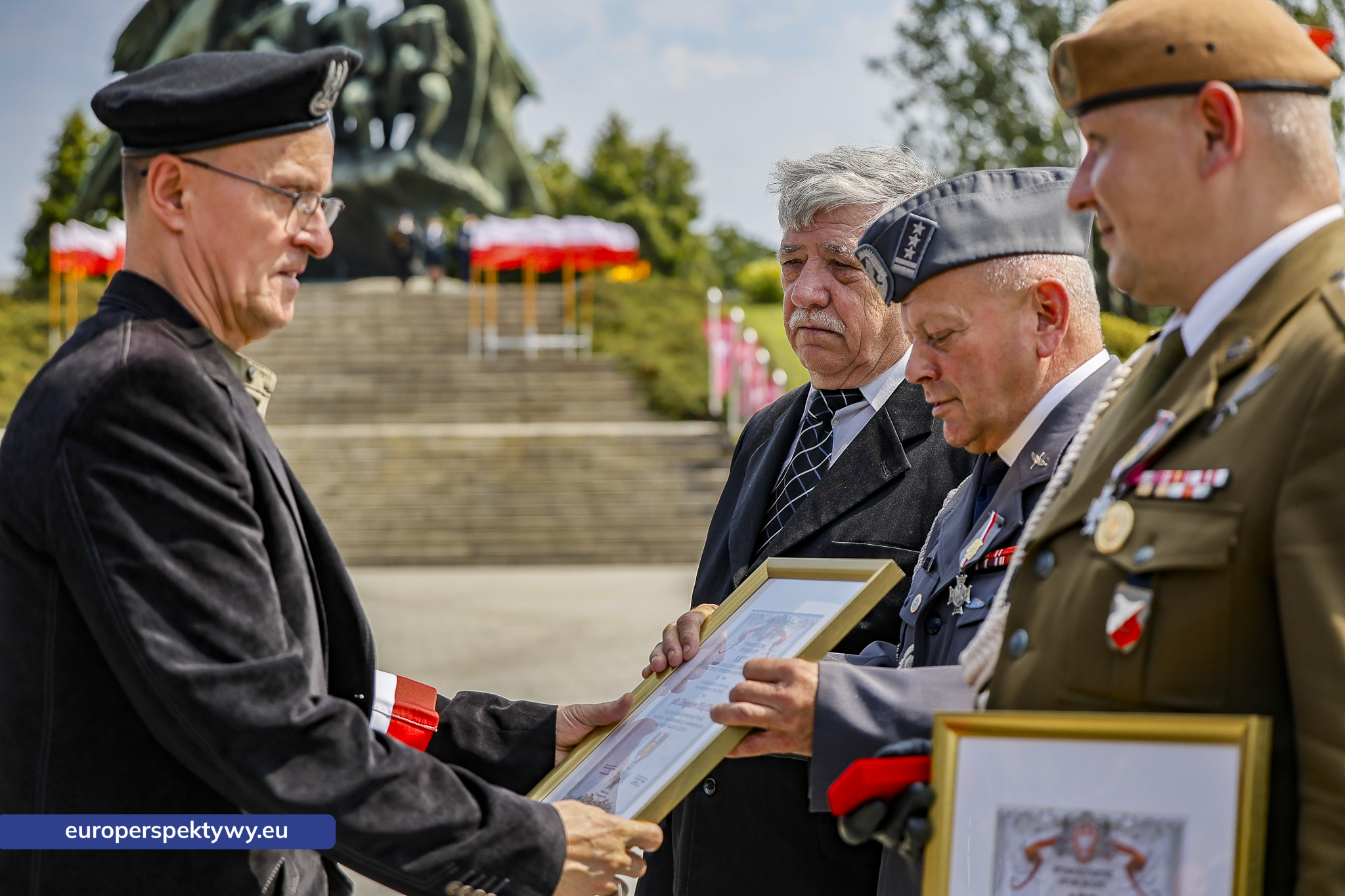 Europerspektywy-226 Europerspektywy Wojewódzkie Obchody Święta Wojska Polskiego w Katowicach – defilada, apel i piknik militarny