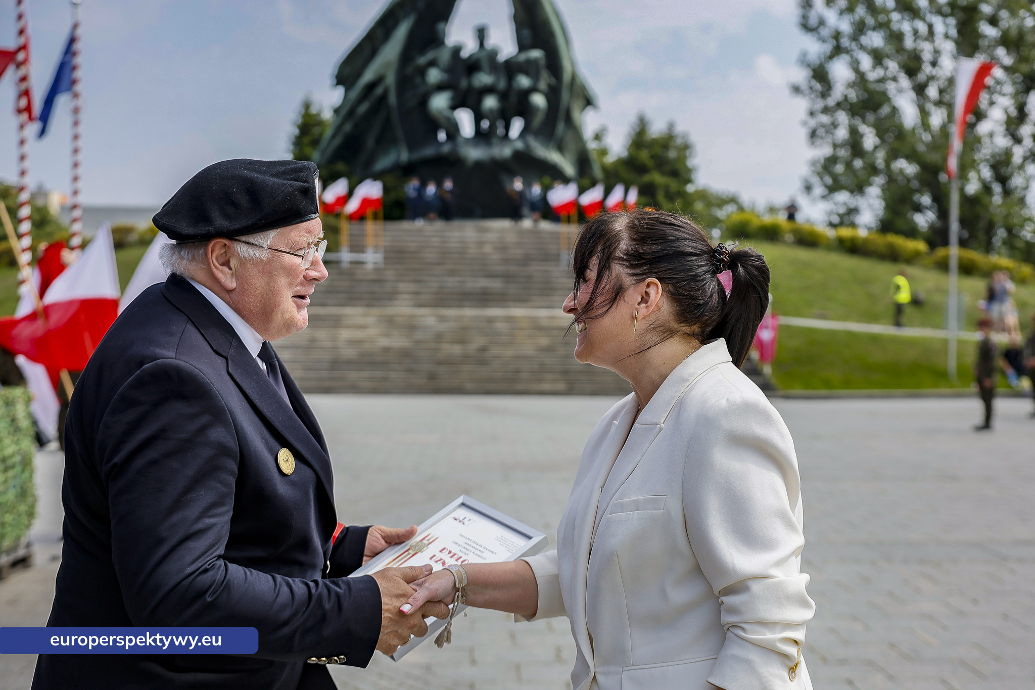 Europerspektywy-231 Europerspektywy Wojewódzkie Obchody Święta Wojska Polskiego w Katowicach – defilada, apel i piknik militarny