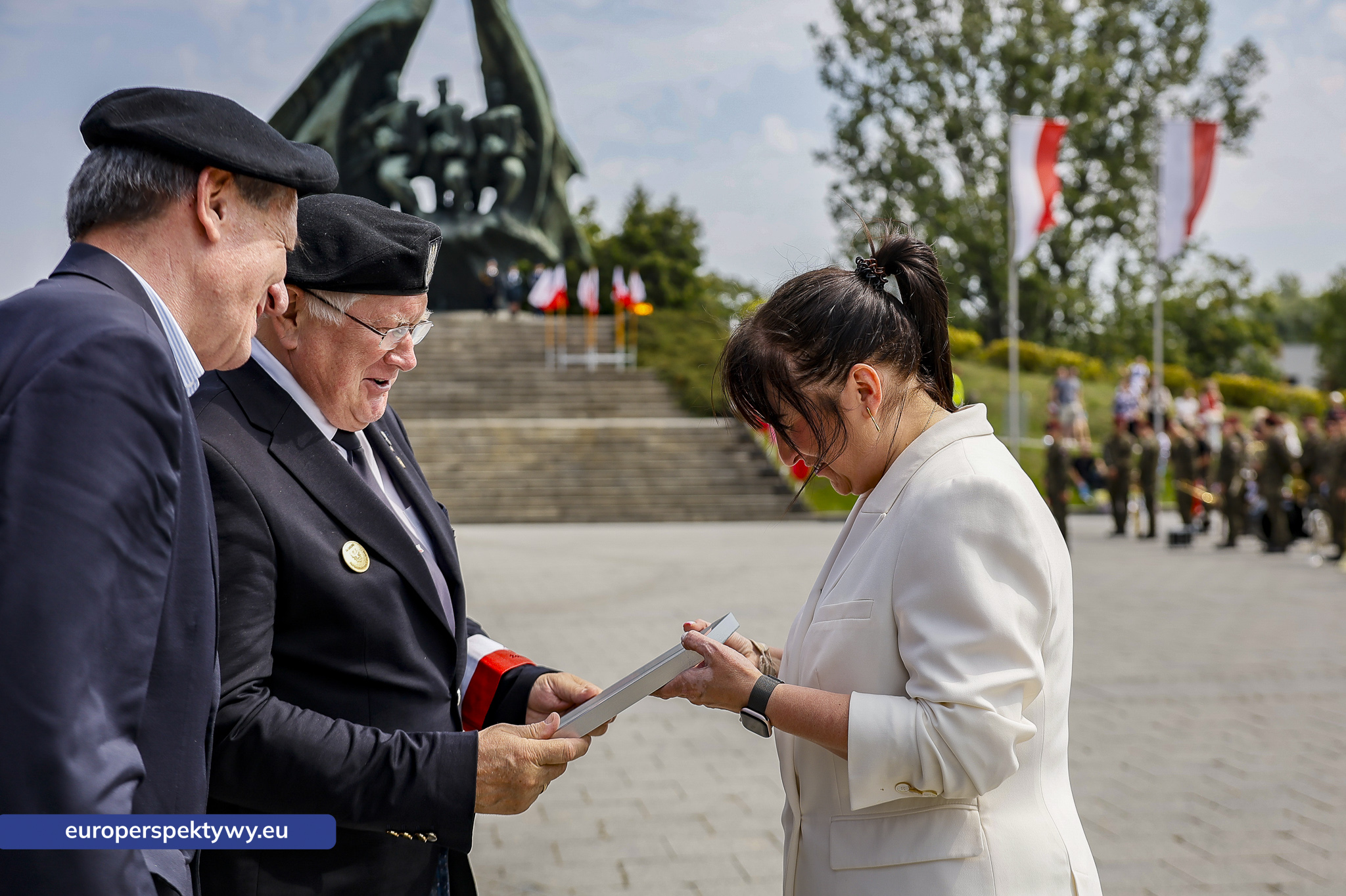 Europerspektywy-233 Europerspektywy Wojewódzkie Obchody Święta Wojska Polskiego w Katowicach – defilada, apel i piknik militarny