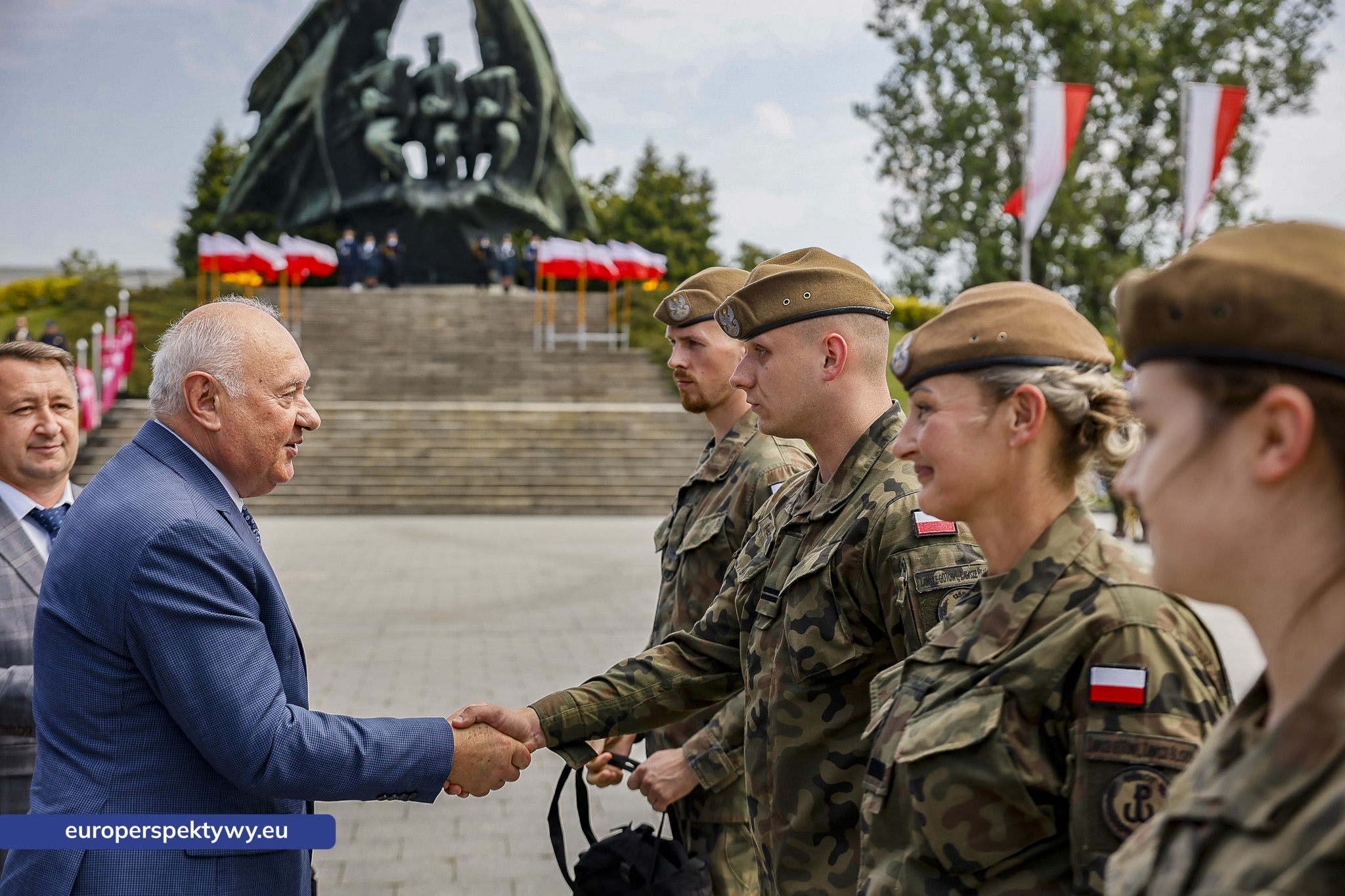 Europerspektywy-241 Europerspektywy Wojewódzkie Obchody Święta Wojska Polskiego w Katowicach – defilada, apel i piknik militarny